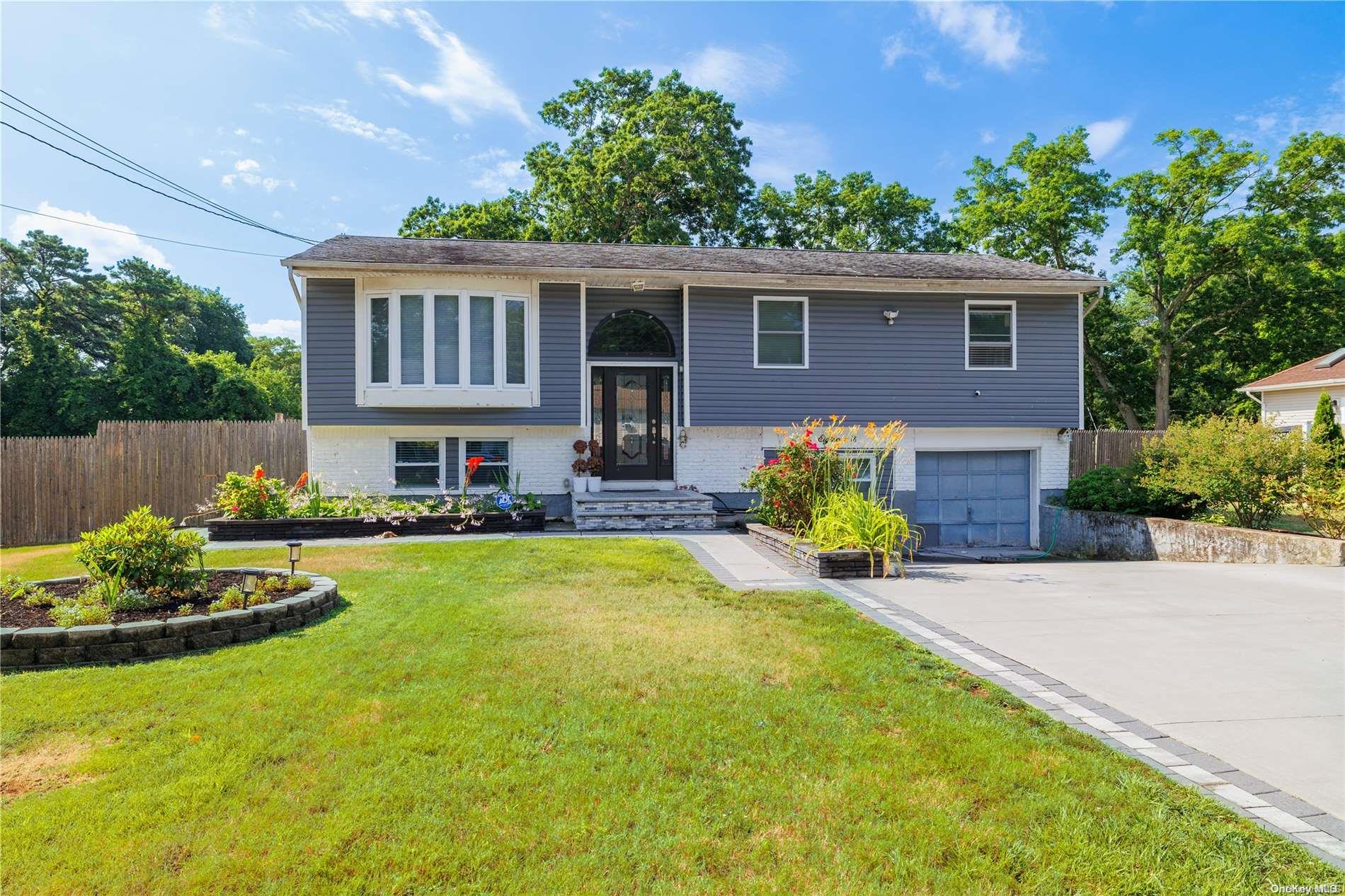 18 Myrtle Avenue, Brentwood, NY 11717