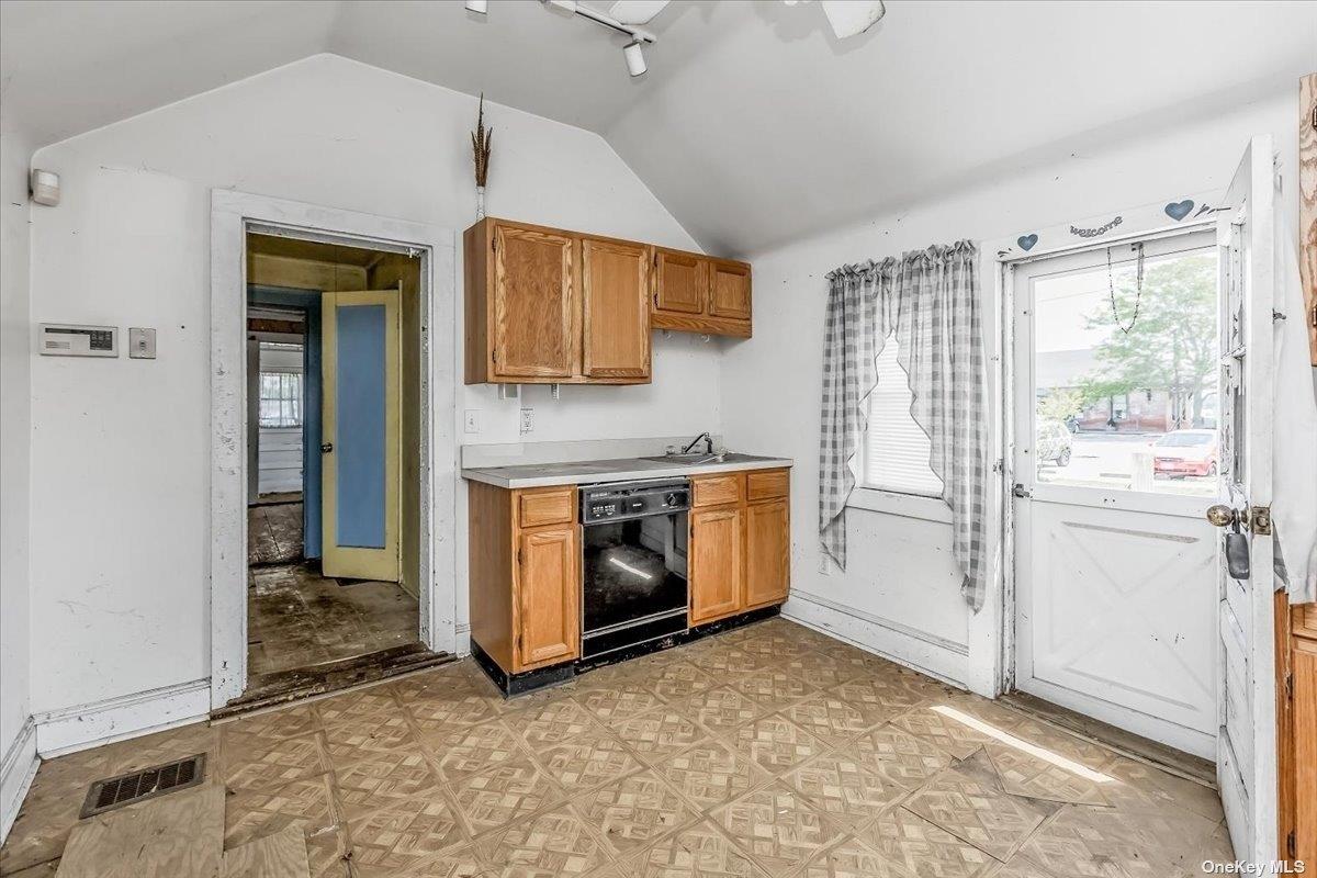 103 3rd Street, Greenport, NY 11944