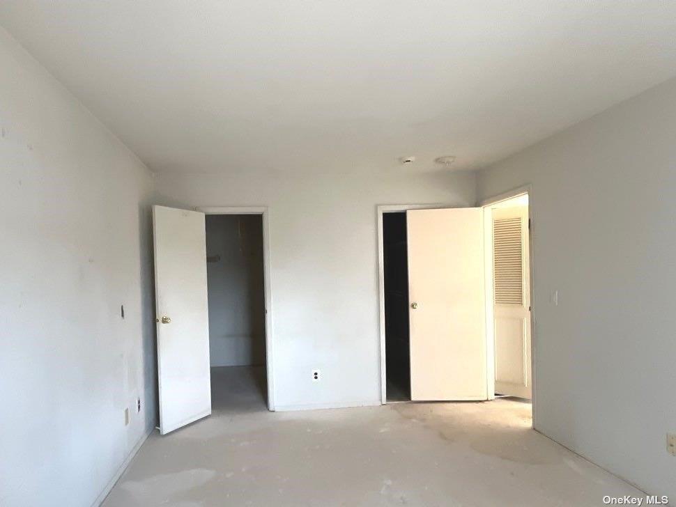 92 Cambridge Drive # 92, Copiague, NY 11726