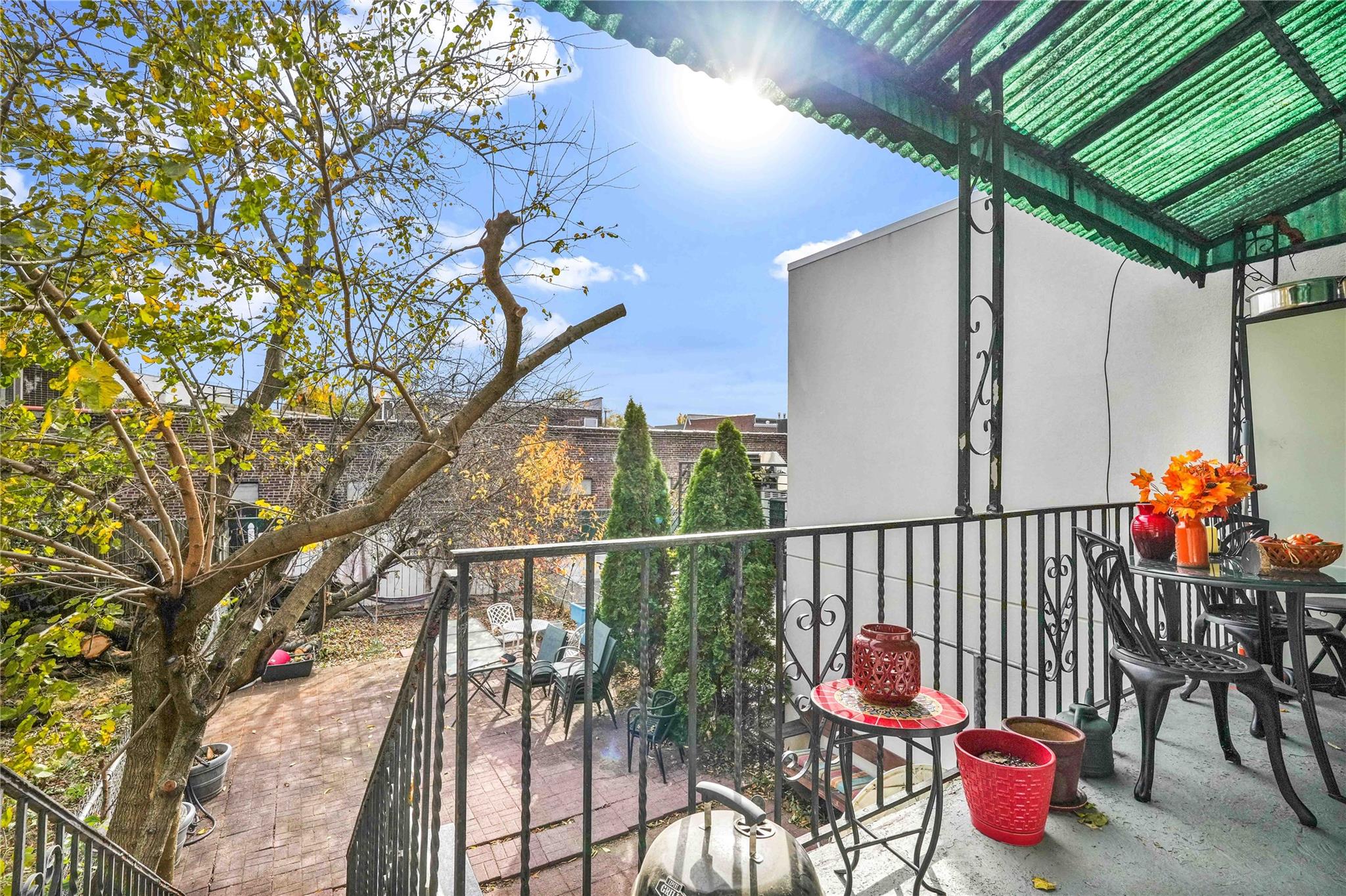 25-37 48th Street, Astoria, NY 11103