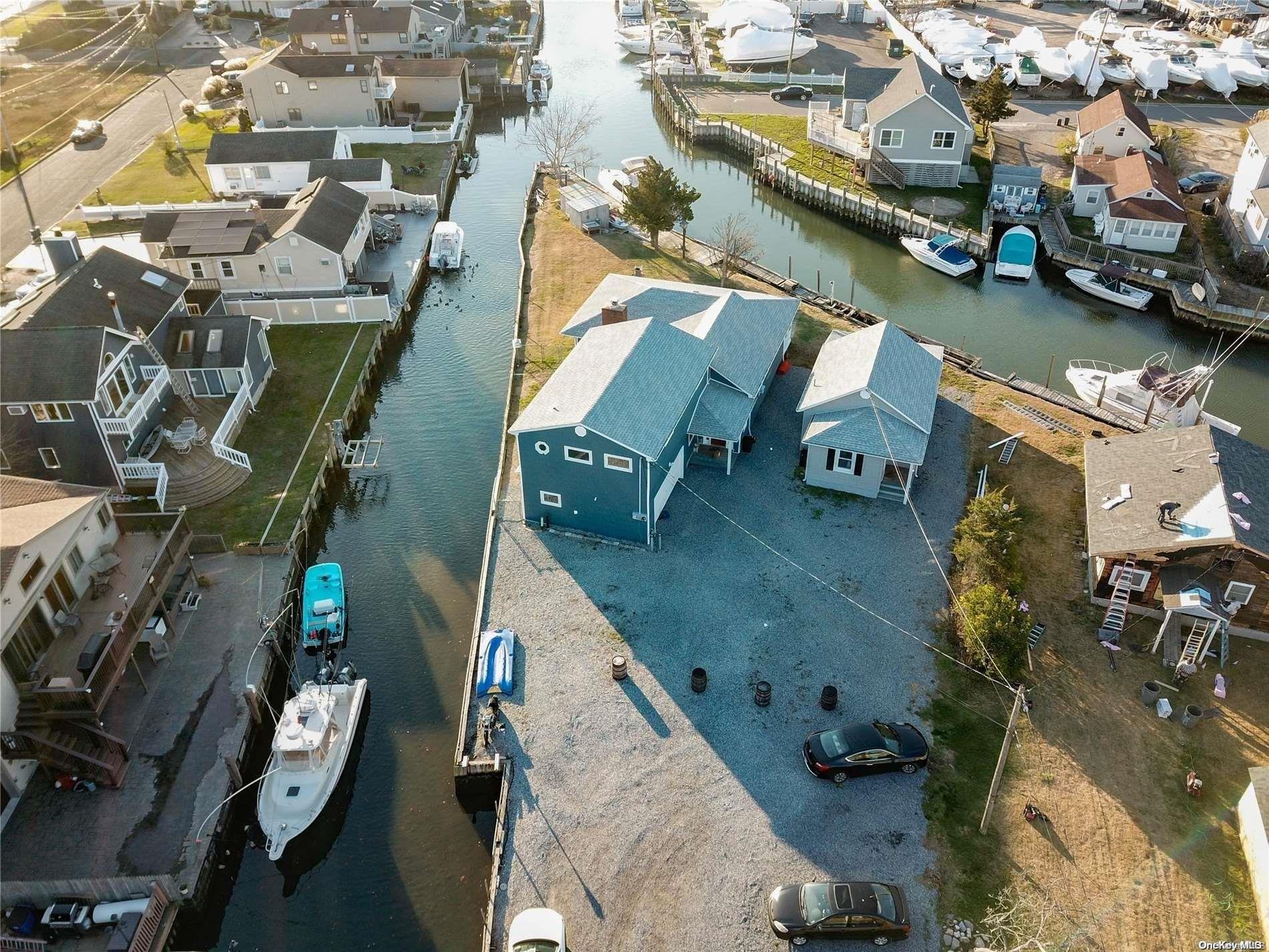 93 Central Avenue, Amityville, NY 11701