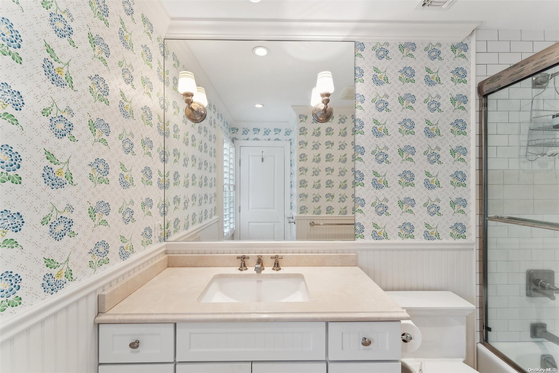 21 Rogers Lane, Remsenburg, NY 11960