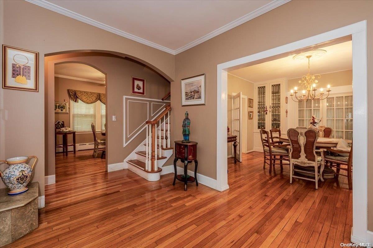 31 Central Drive, Port Washington, NY 11050