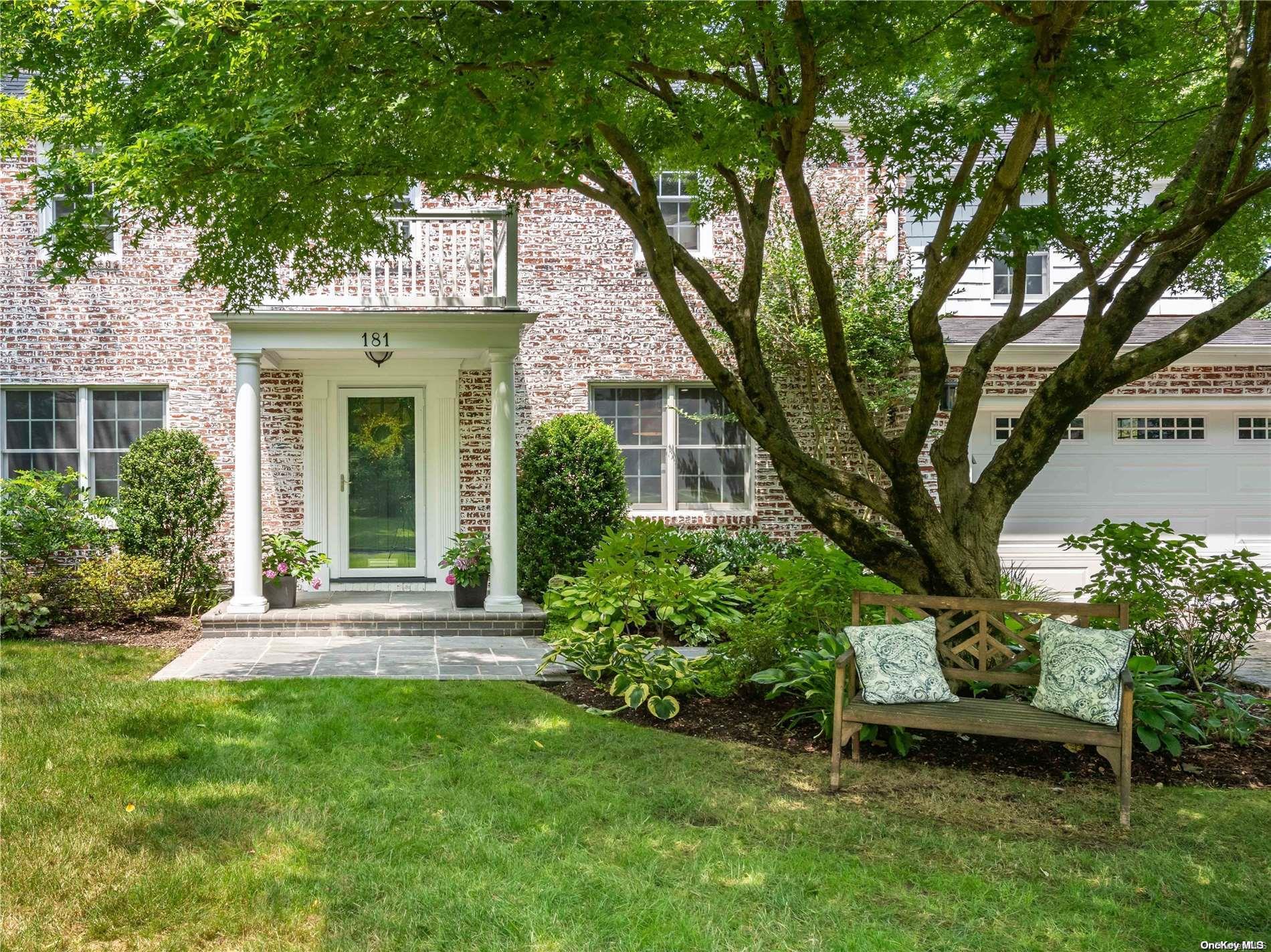 181 Dogwood Lane, Manhasset, NY 11030