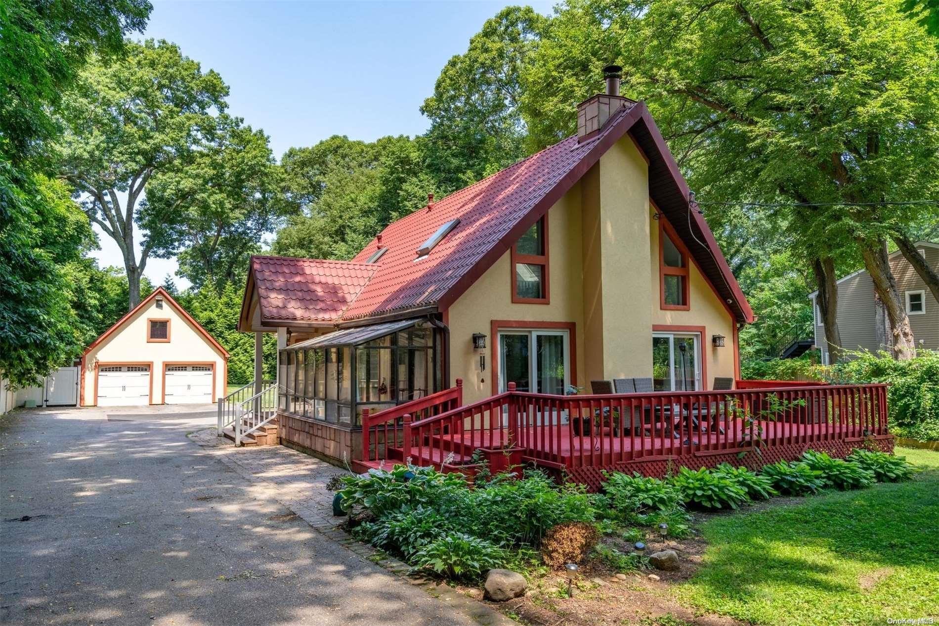 25A Hartman Hill Road, Huntington, NY 11743