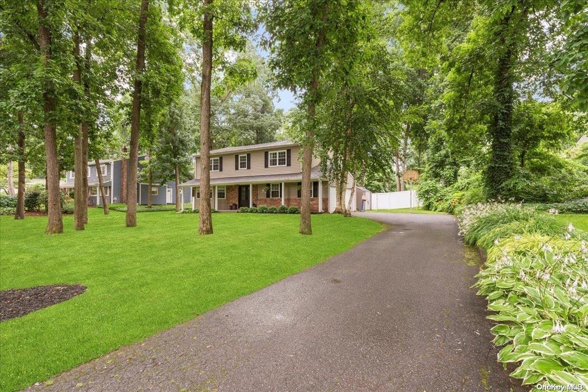 54 Mcculloch Drive, Dix Hills, NY 11746