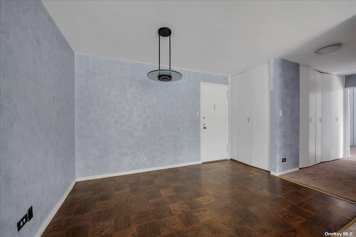 61-20 Grand Central Parkway # C303, Forest Hills, NY 11375