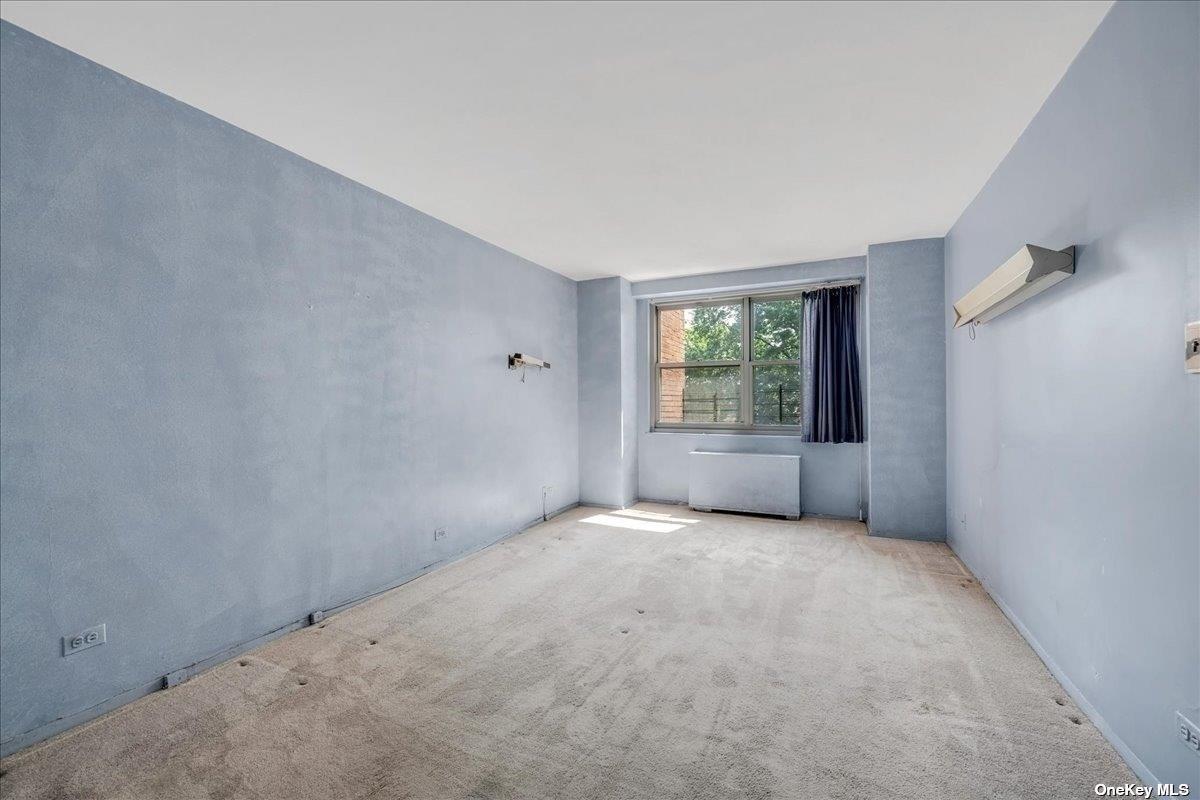 61-20 Grand Central Parkway # C303, Forest Hills, NY 11375