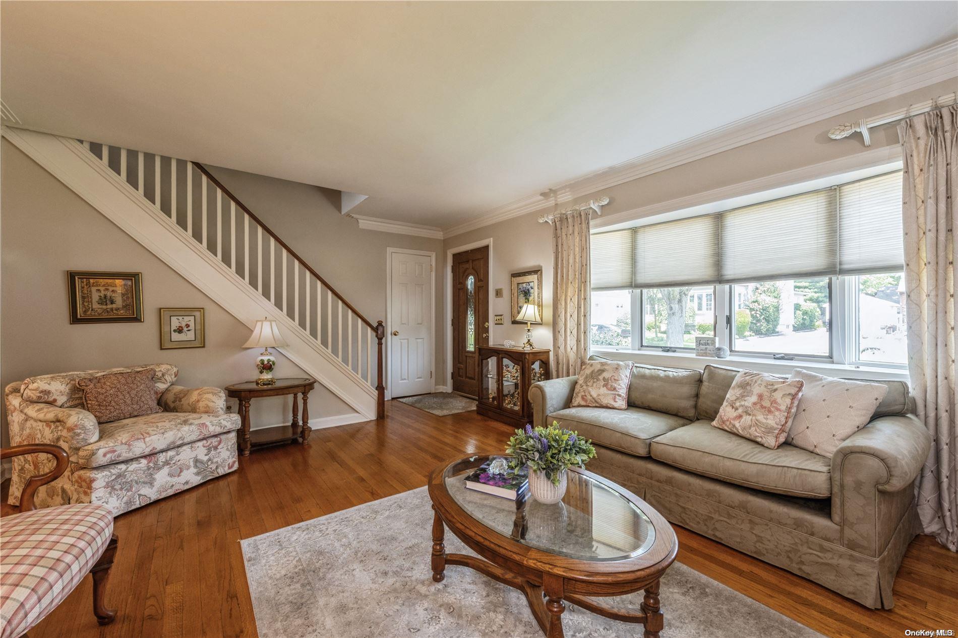 356 Carnation Avenue, Floral Park, NY 11001