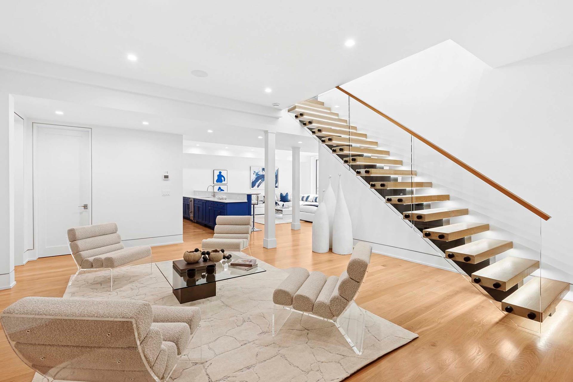 7 Ashwood, Southampton, NY 11968