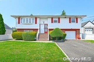 650 Amsterdam Avenue, Uniondale, NY 11553