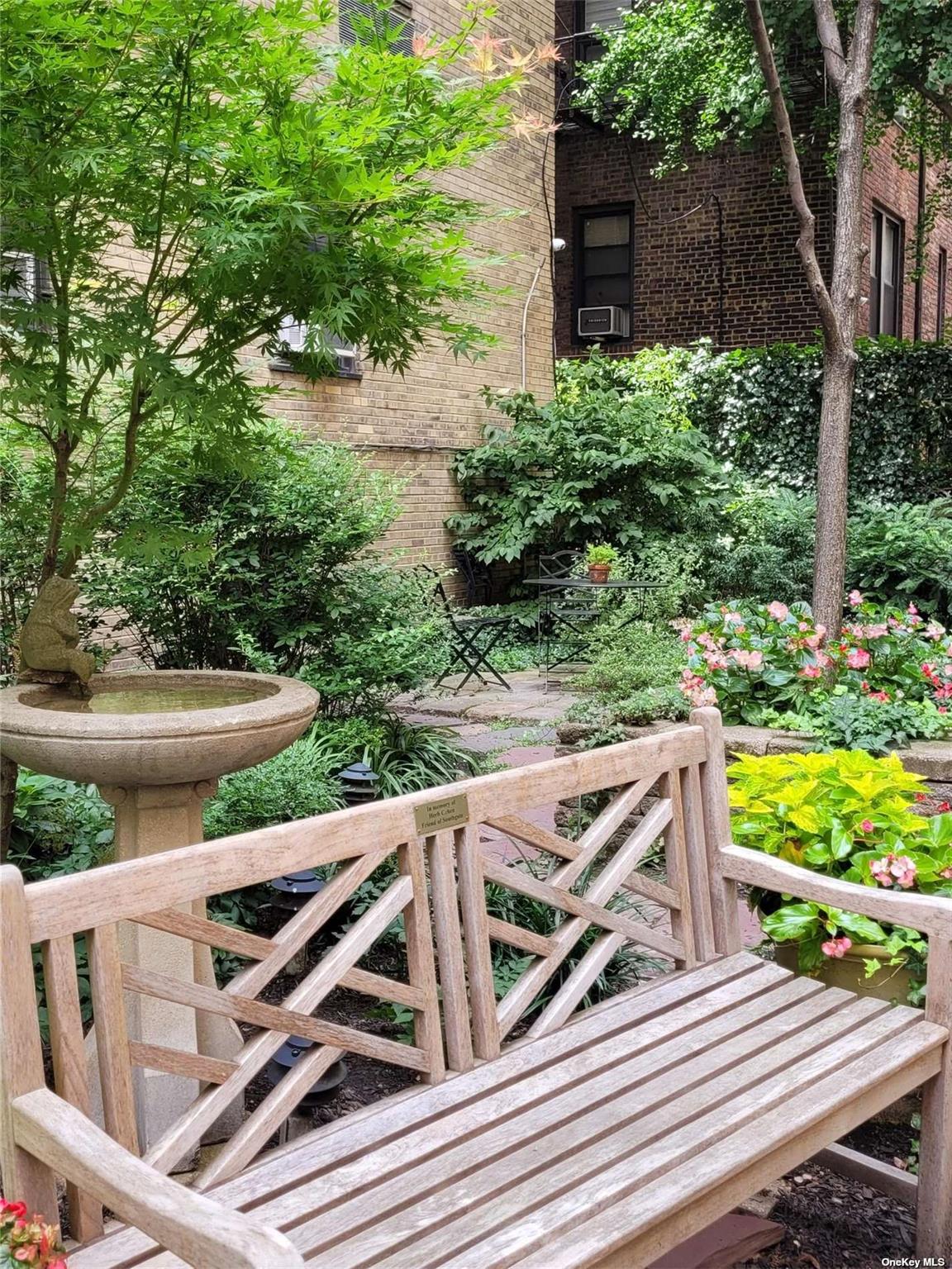 434 E 52 Street # 9A, New York (Manhattan), NY 10022