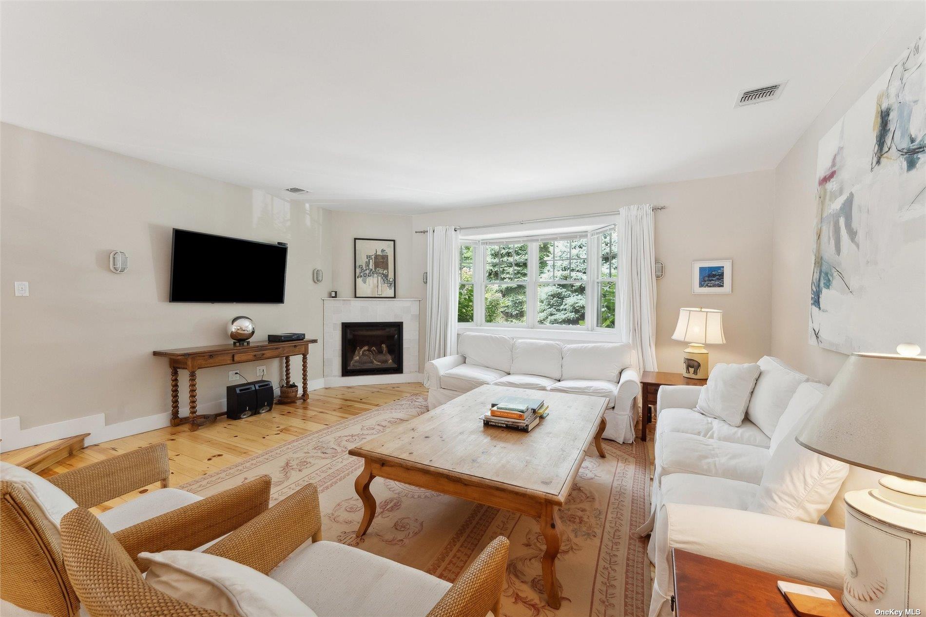 50 Old Main Road, Quogue, NY 11959