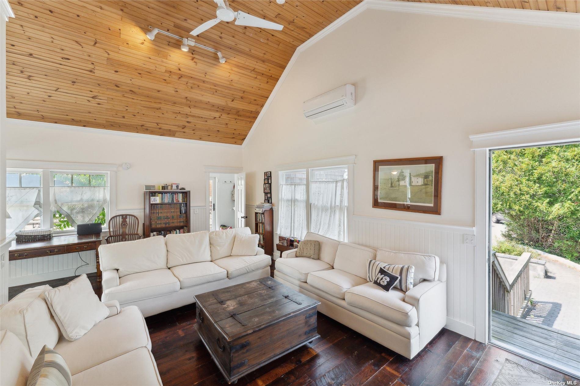 50 Old Main Road, Quogue, NY 11959