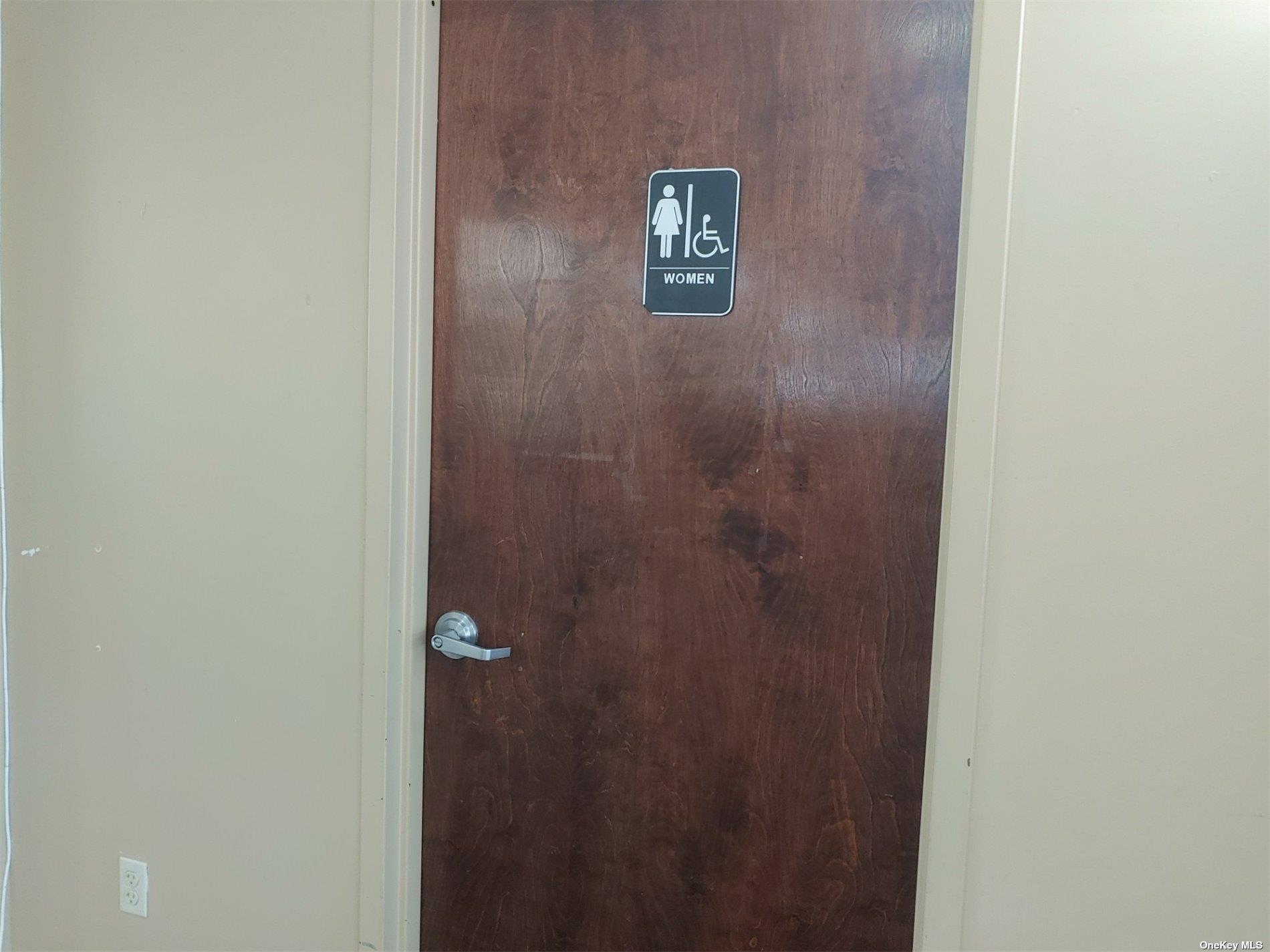 257-10 Union Turnpike # 3, Glen Oaks, NY 11004