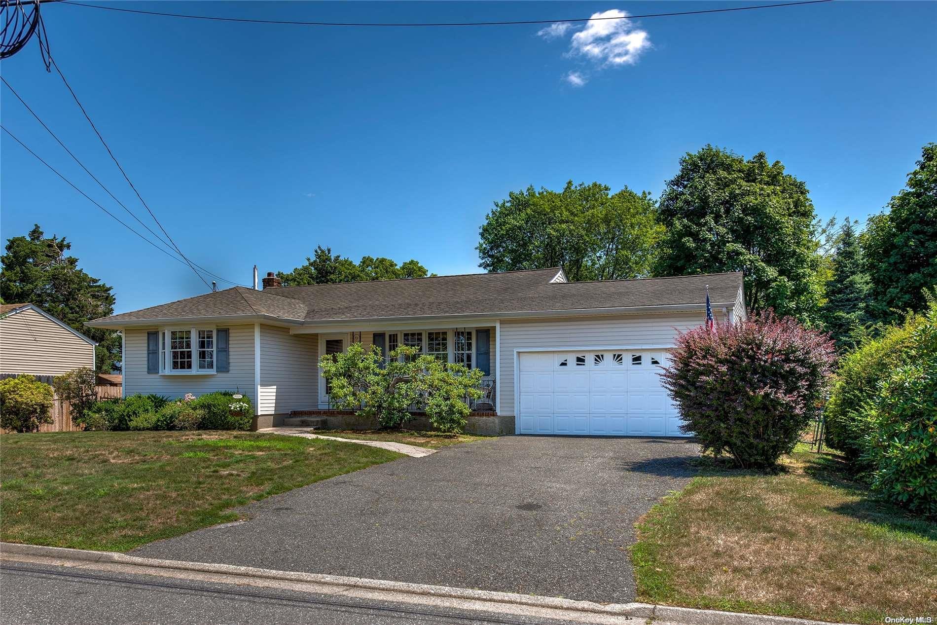 85 Jenkins Avenue, North Babylon, NY 11703