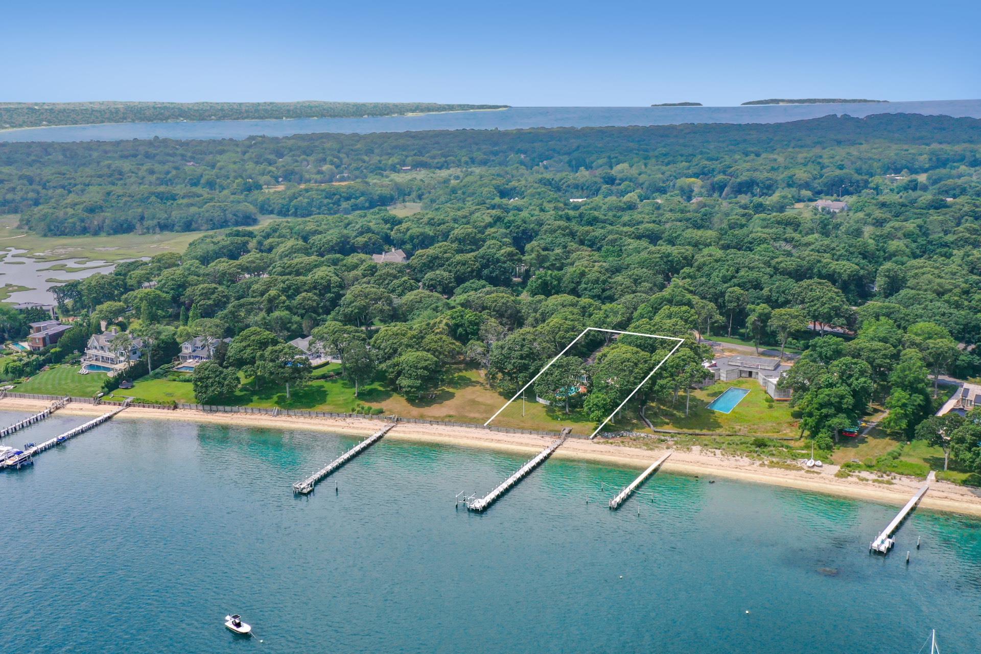 33 Mashomuck Drive, Sag Harbor, NY 11963