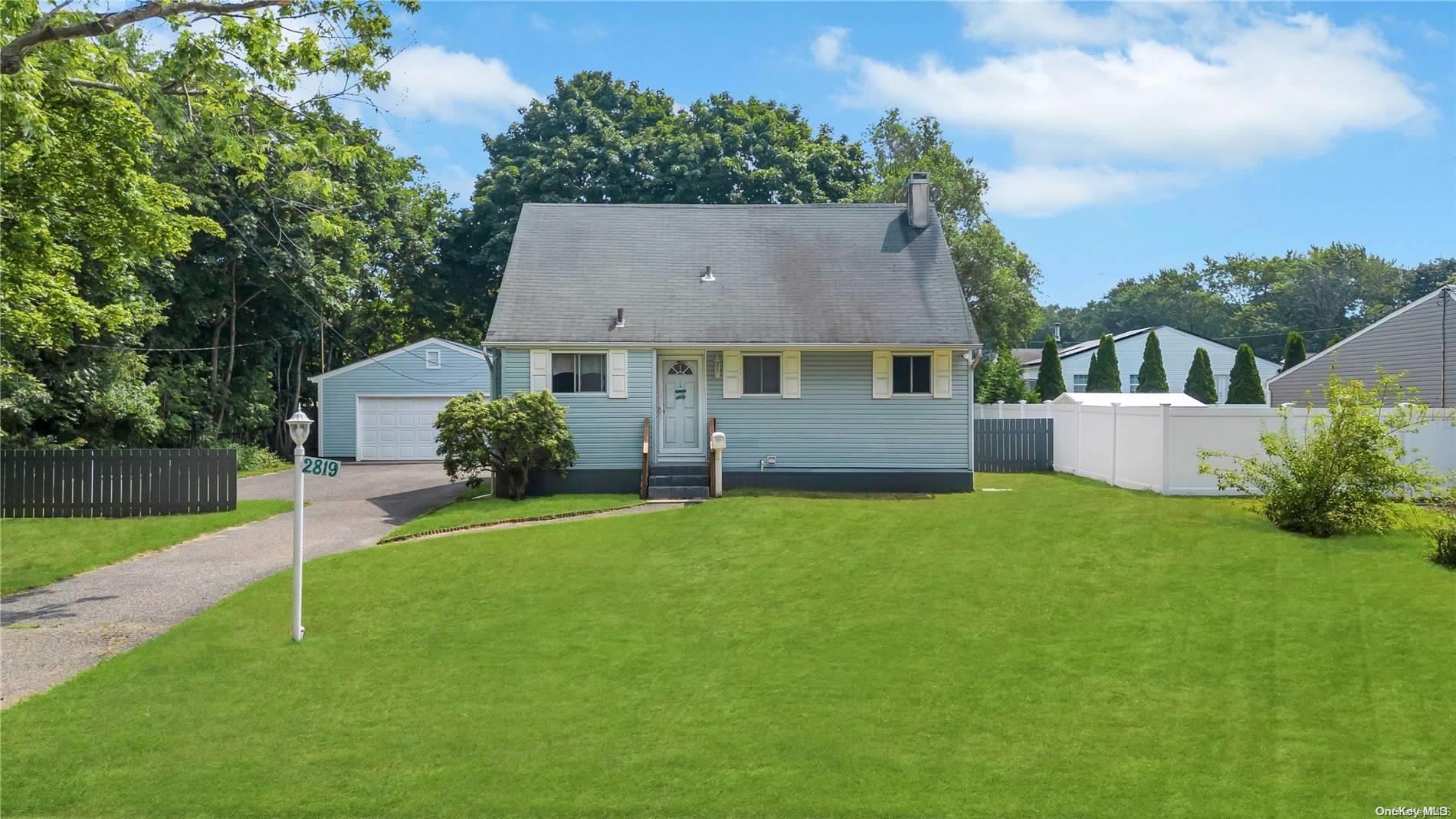 2819 Kane Avenue, Medford, NY 11763