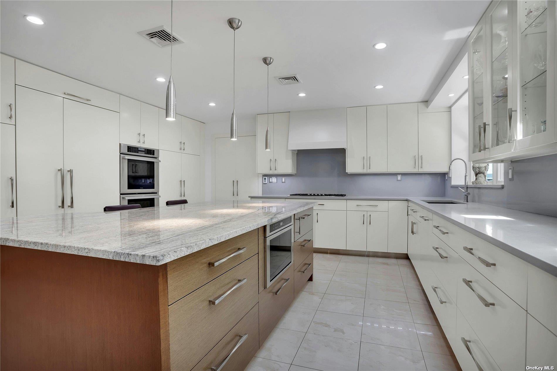 5 Boulevard, Malba, NY 11357