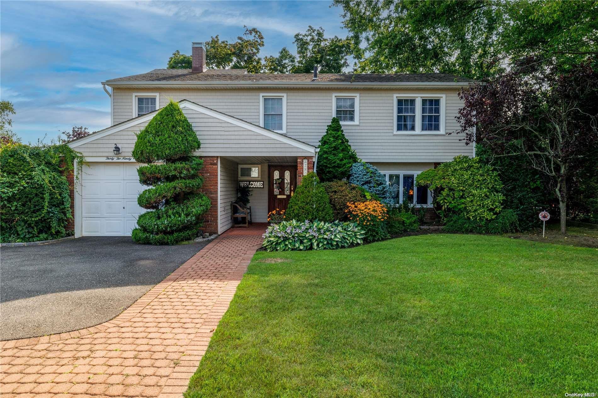 3290 Park Avenue, Oceanside, NY 11572