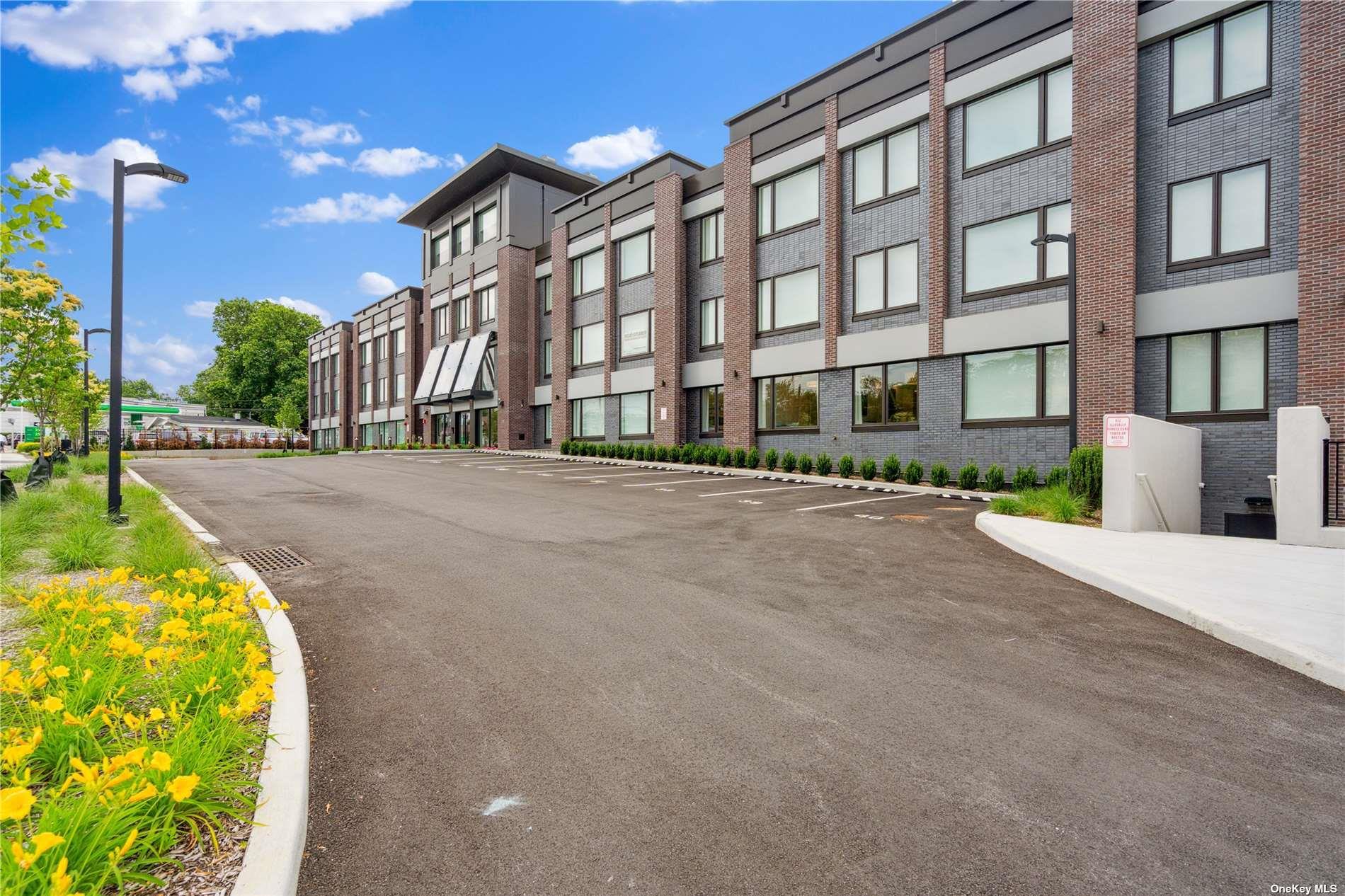 218 Middle Neck Road # 205, Great Neck, NY 11021