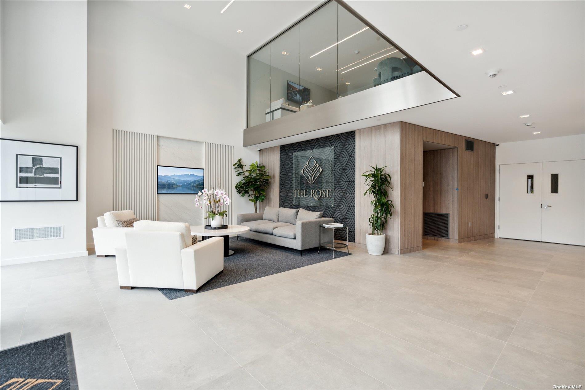 218 Middle Neck Road # 107, Great Neck, NY 11021