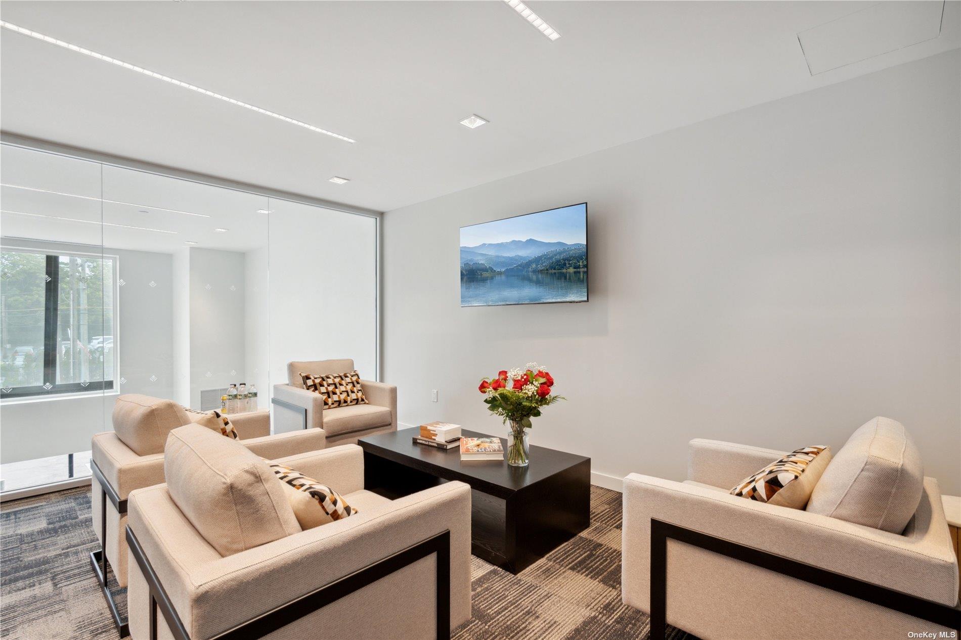 218 Middle Neck Road # 107, Great Neck, NY 11021