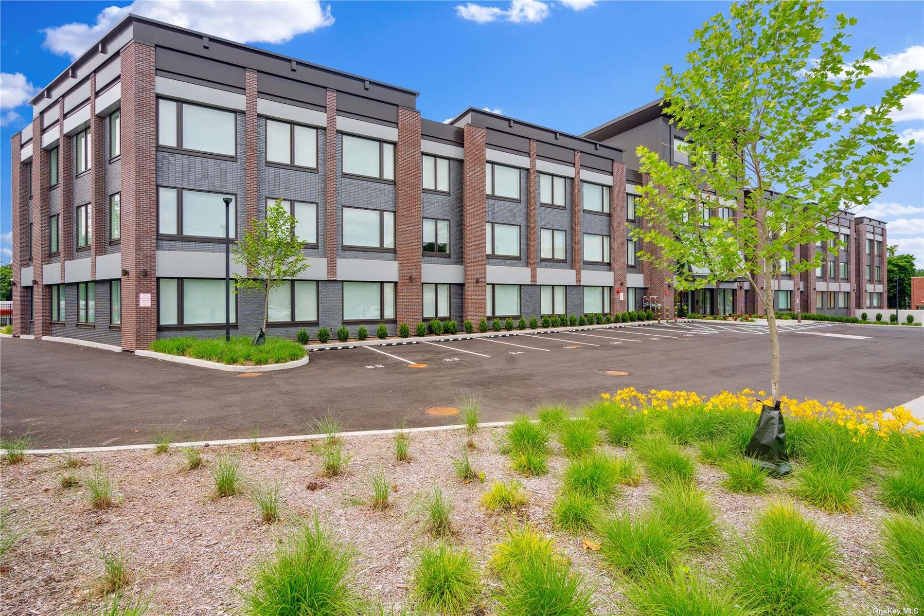 218 Middle Neck Road # 107, Great Neck, NY 11021