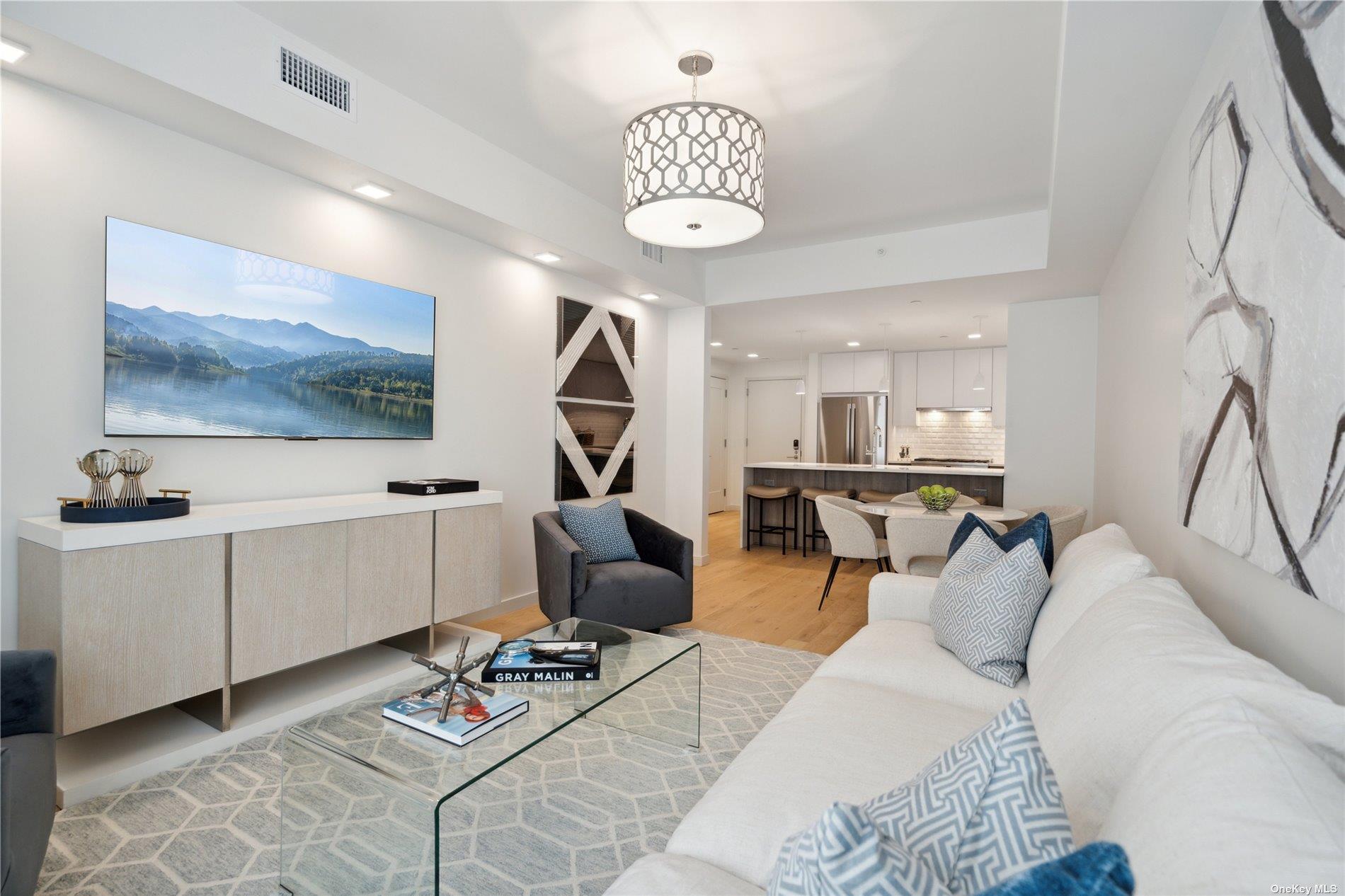 218 Middle Neck Road # 108, Great Neck, NY 11021