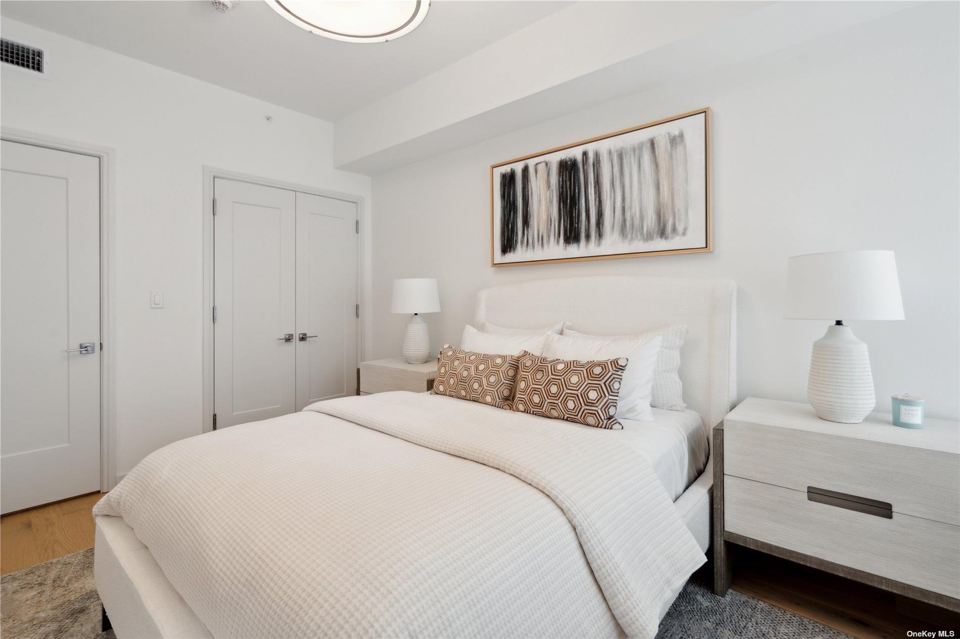 218 Middle Neck Road # 203, Great Neck, NY 11021