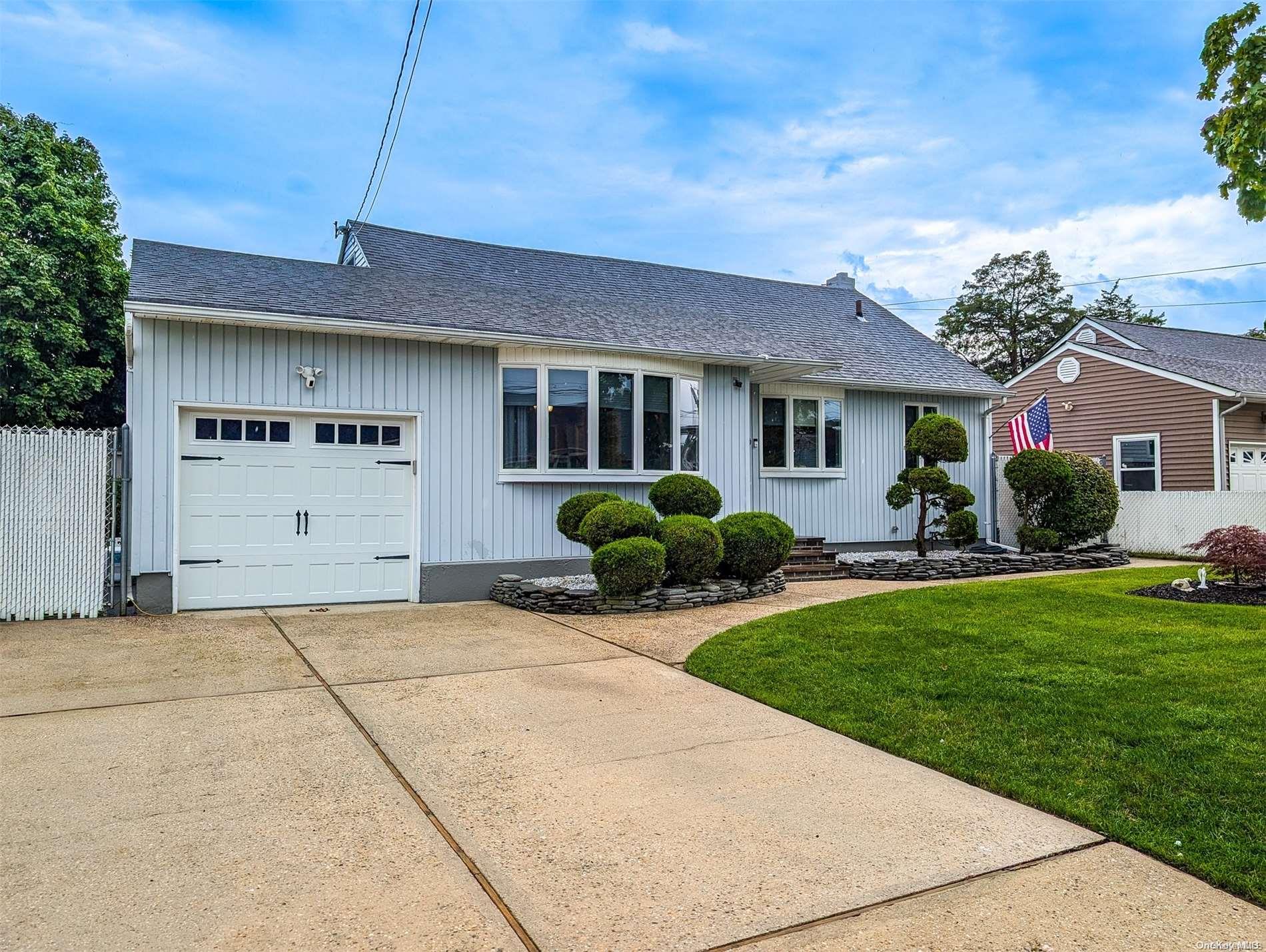 132 Bedell Street, West Babylon, NY 11704