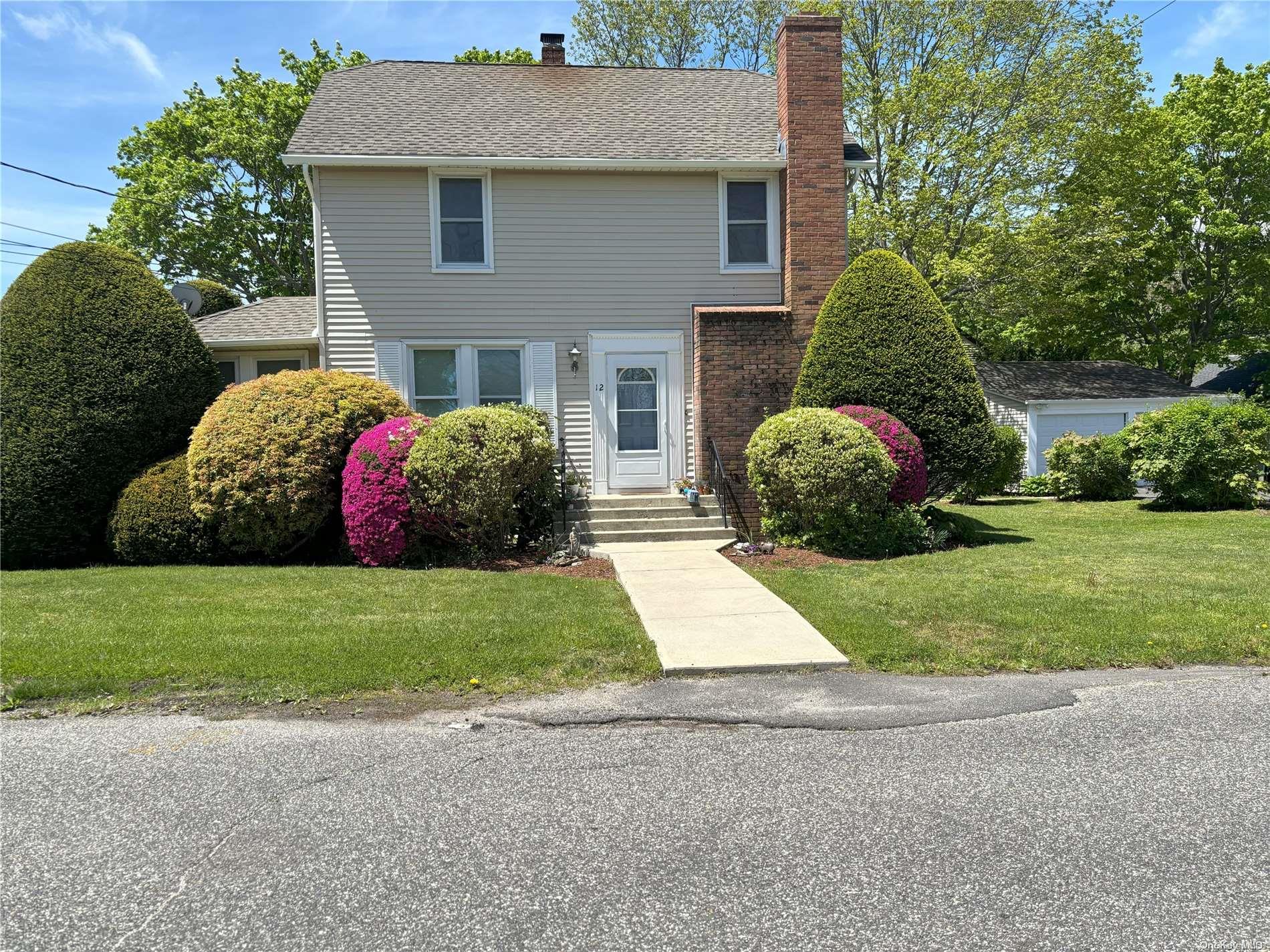 12 Hawkins Avenue # 3, Center Moriches, NY 11934