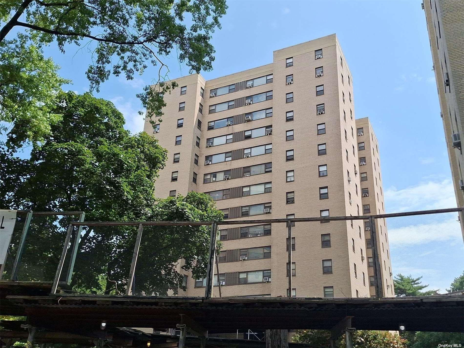 6 Fordham Hill Ova # 2G, Bronx, NY 10468