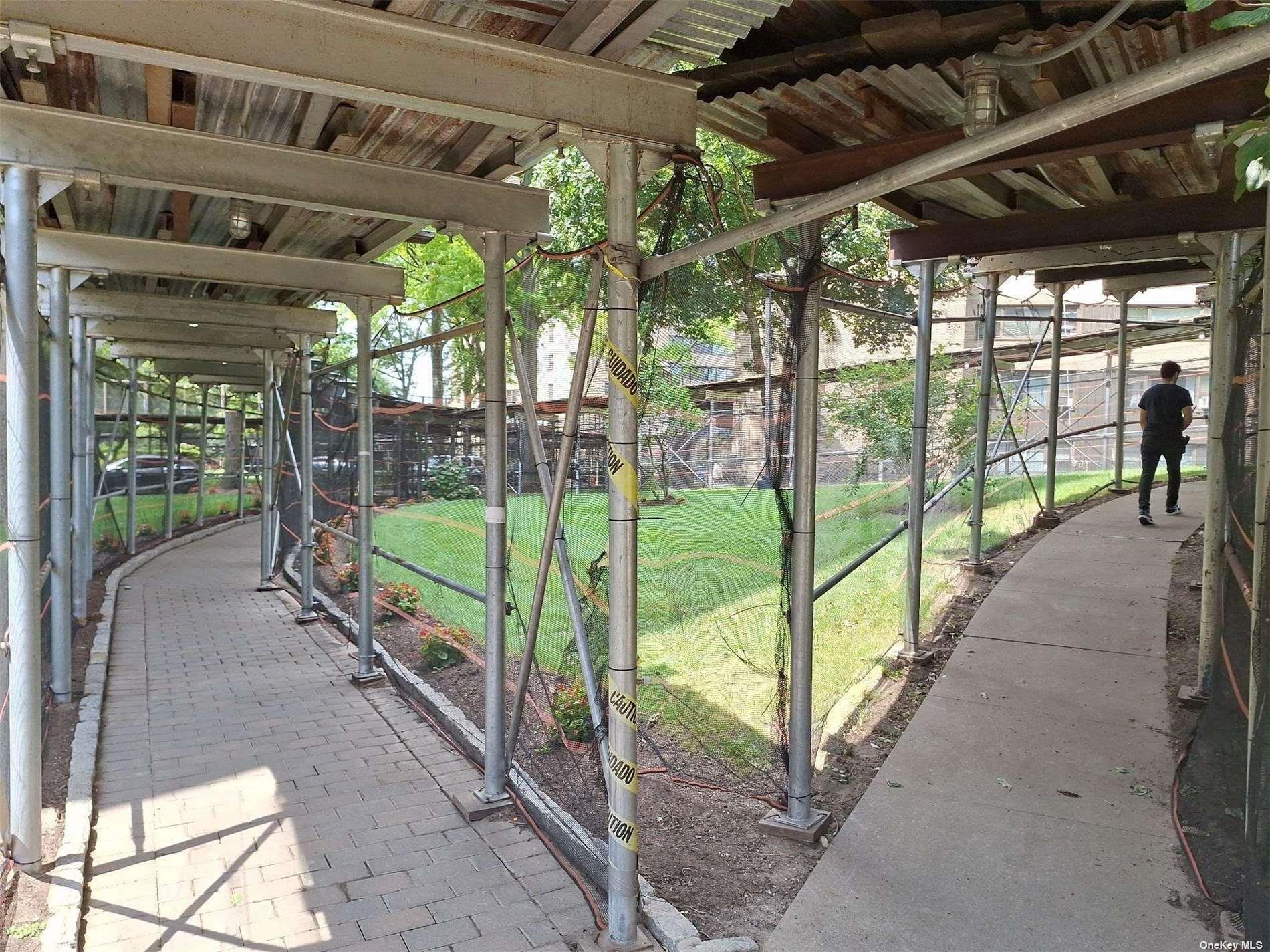 6 Fordham Hill Ova # 2G, Bronx, NY 10468