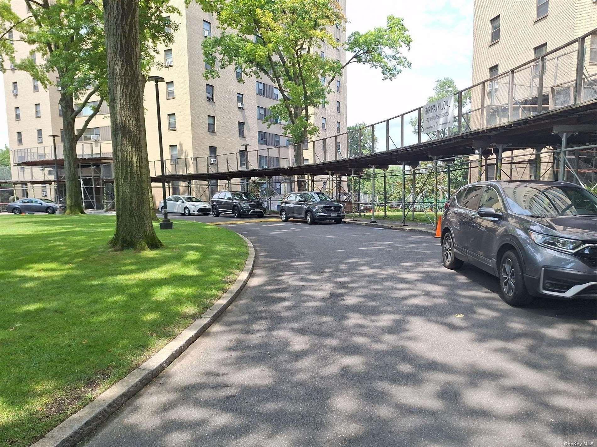 6 Fordham Hill Ova # 2G, Bronx, NY 10468
