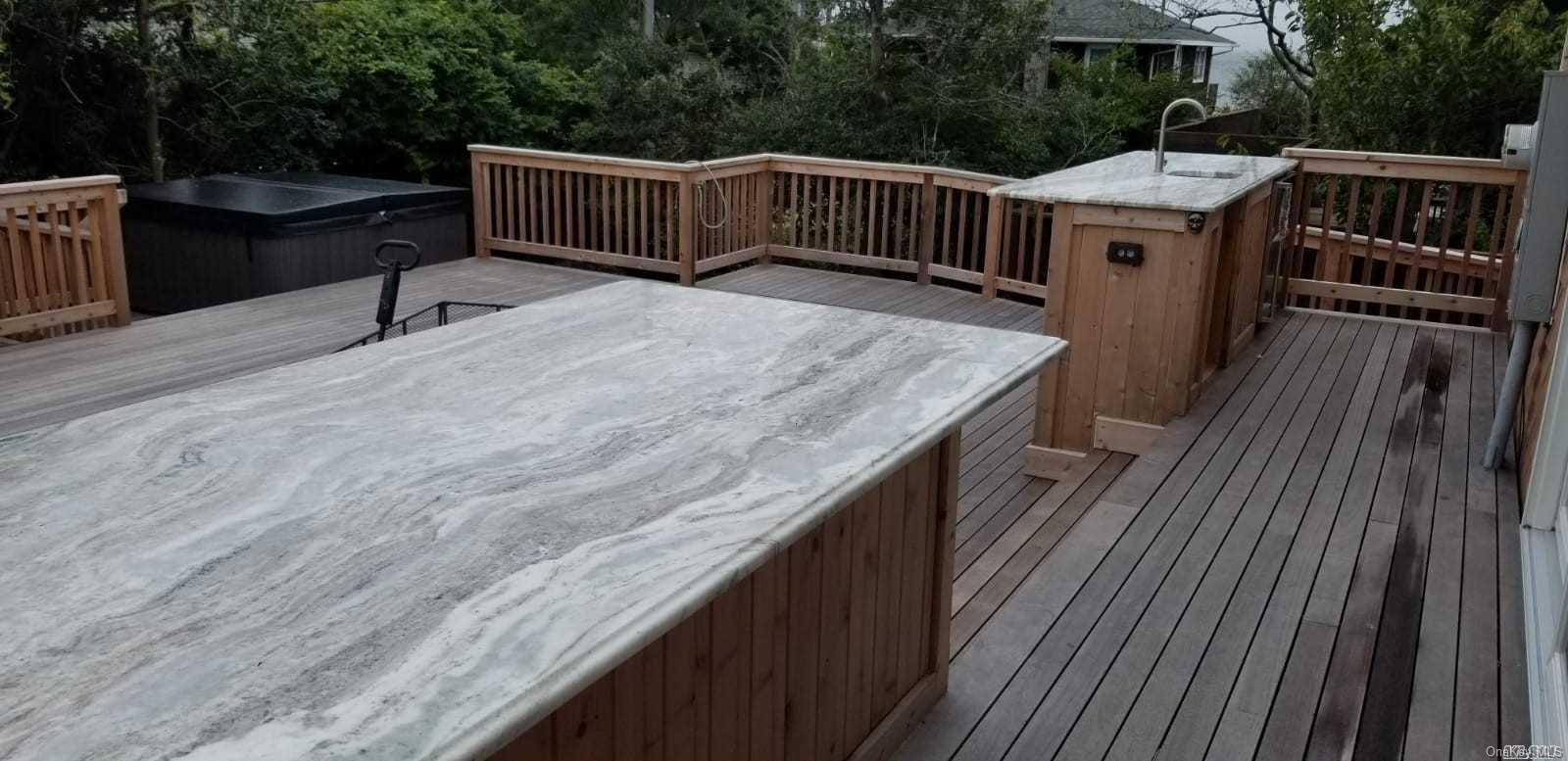 7 Crescent Walk, Ocean Beach, NY 11770