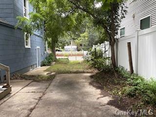 62 Lowndes Avenue, Huntington Station, NY 11746