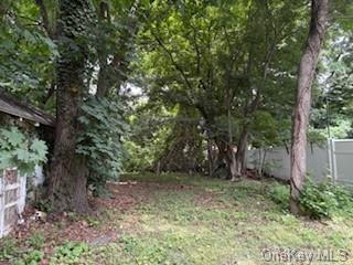 62 Lowndes Avenue, Huntington Station, NY 11746