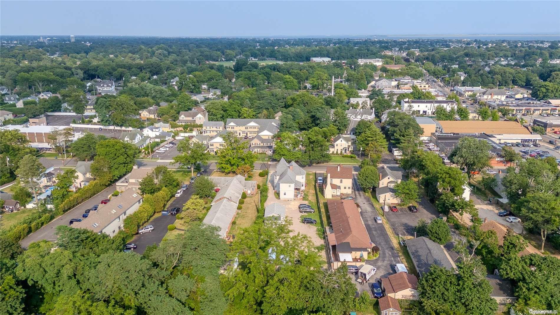 38 Park Avenue, Amityville, NY 11701