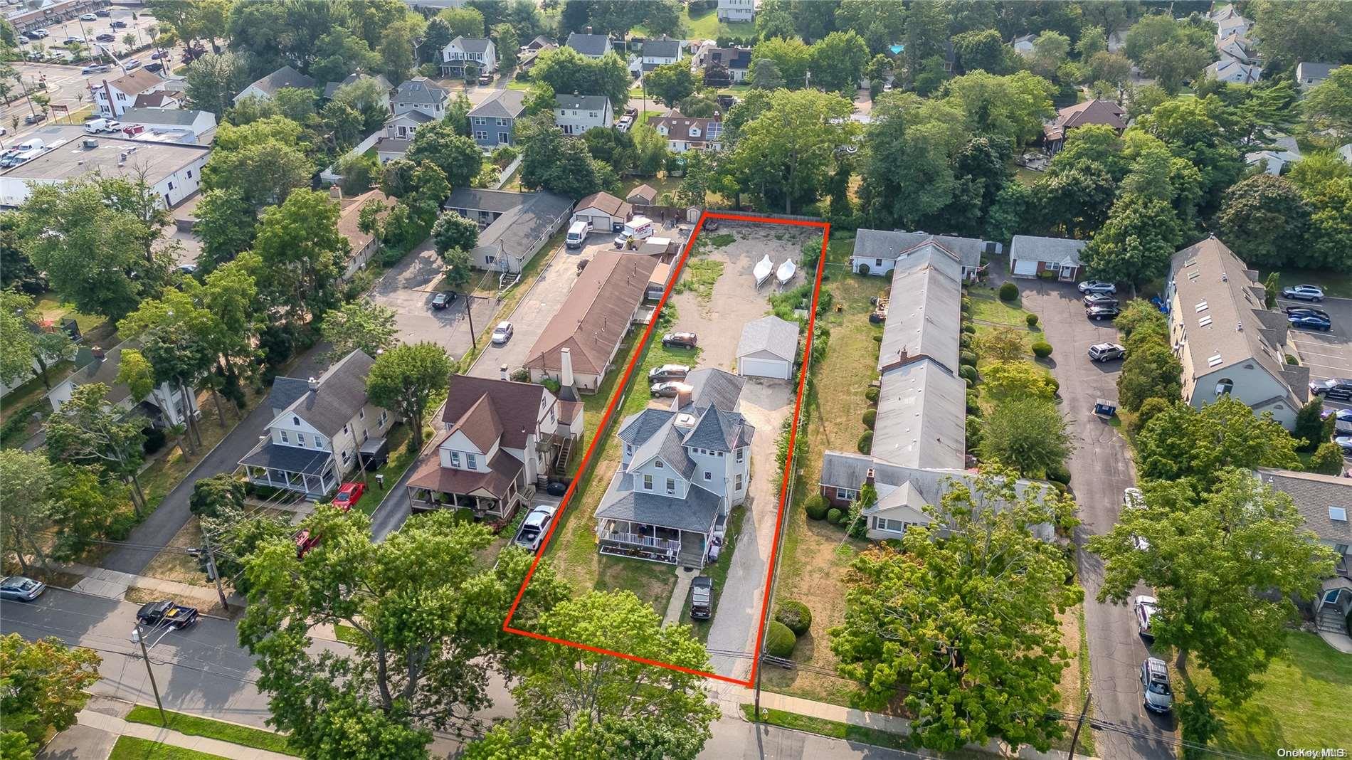 38 Park Avenue, Amityville, NY 11701