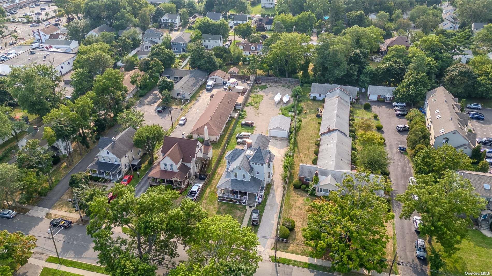 38 Park Avenue, Amityville, NY 11701