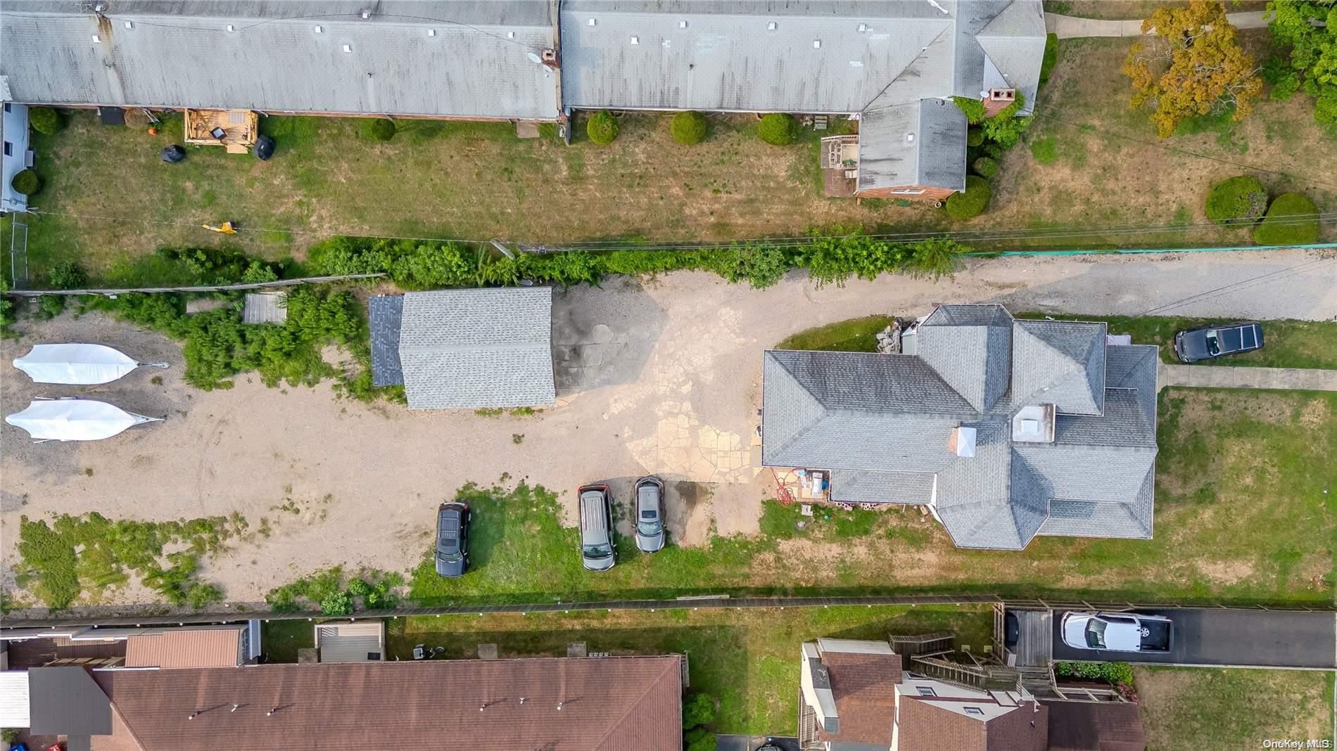 38 Park Avenue, Amityville, NY 11701