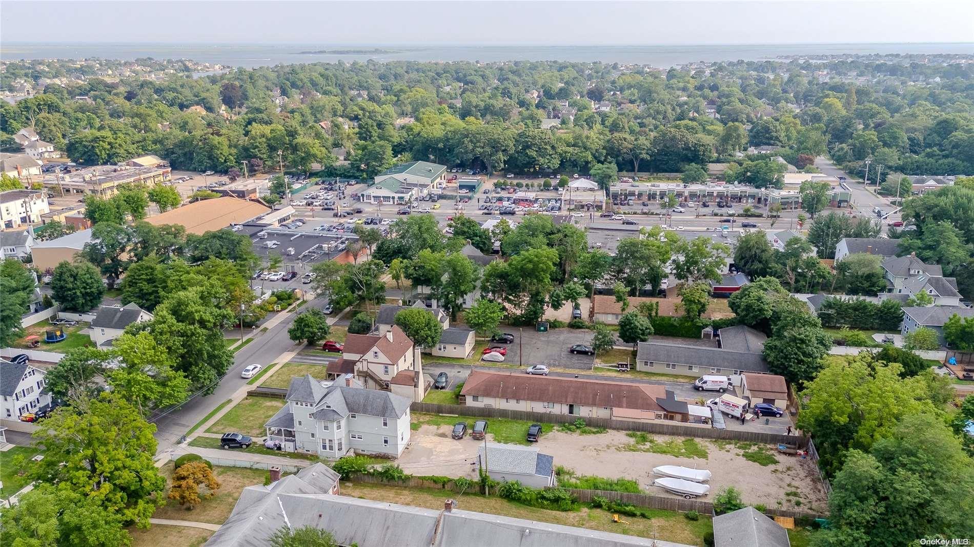 38 Park Avenue, Amityville, NY 11701