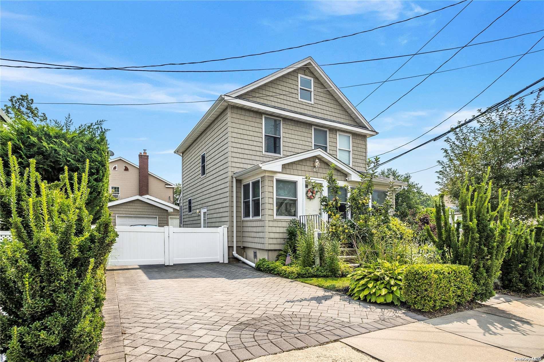 220 Central Avenue, Lynbrook, NY 11563