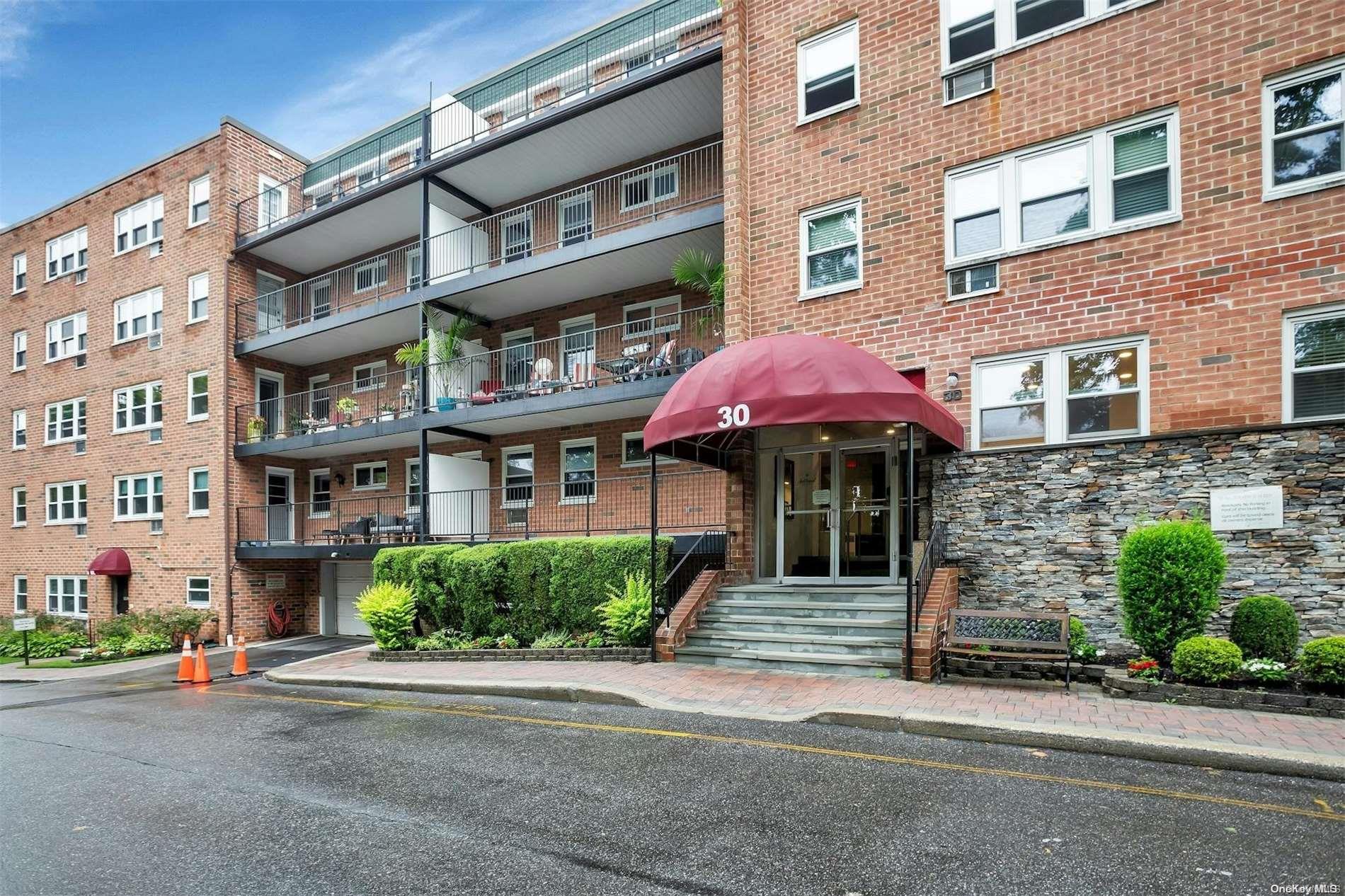 30 Pearsall Avenue # 2K, Glen Cove, NY 11542