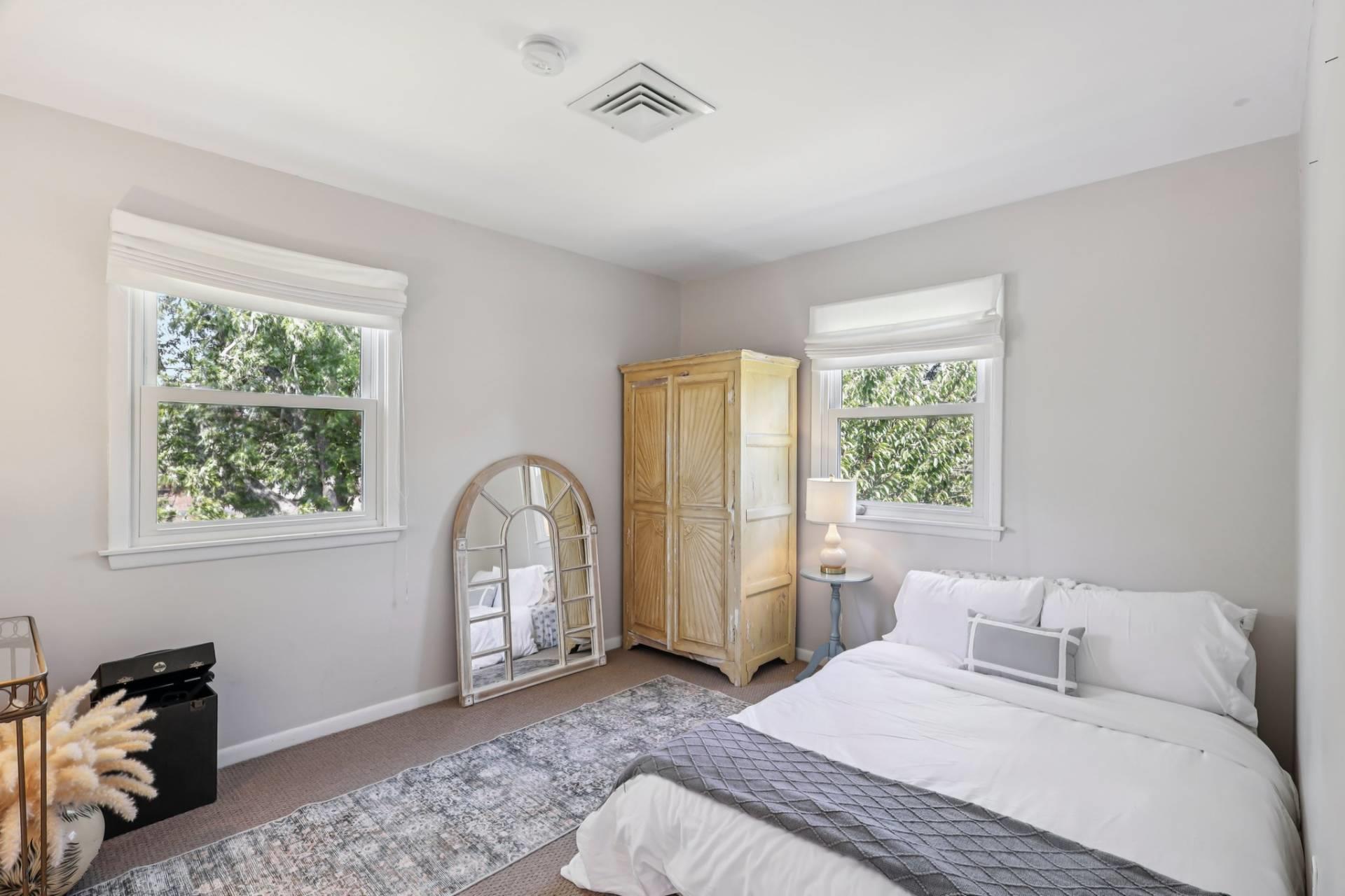 4 Hampton Harbor Road, Hampton Bays, NY 11946