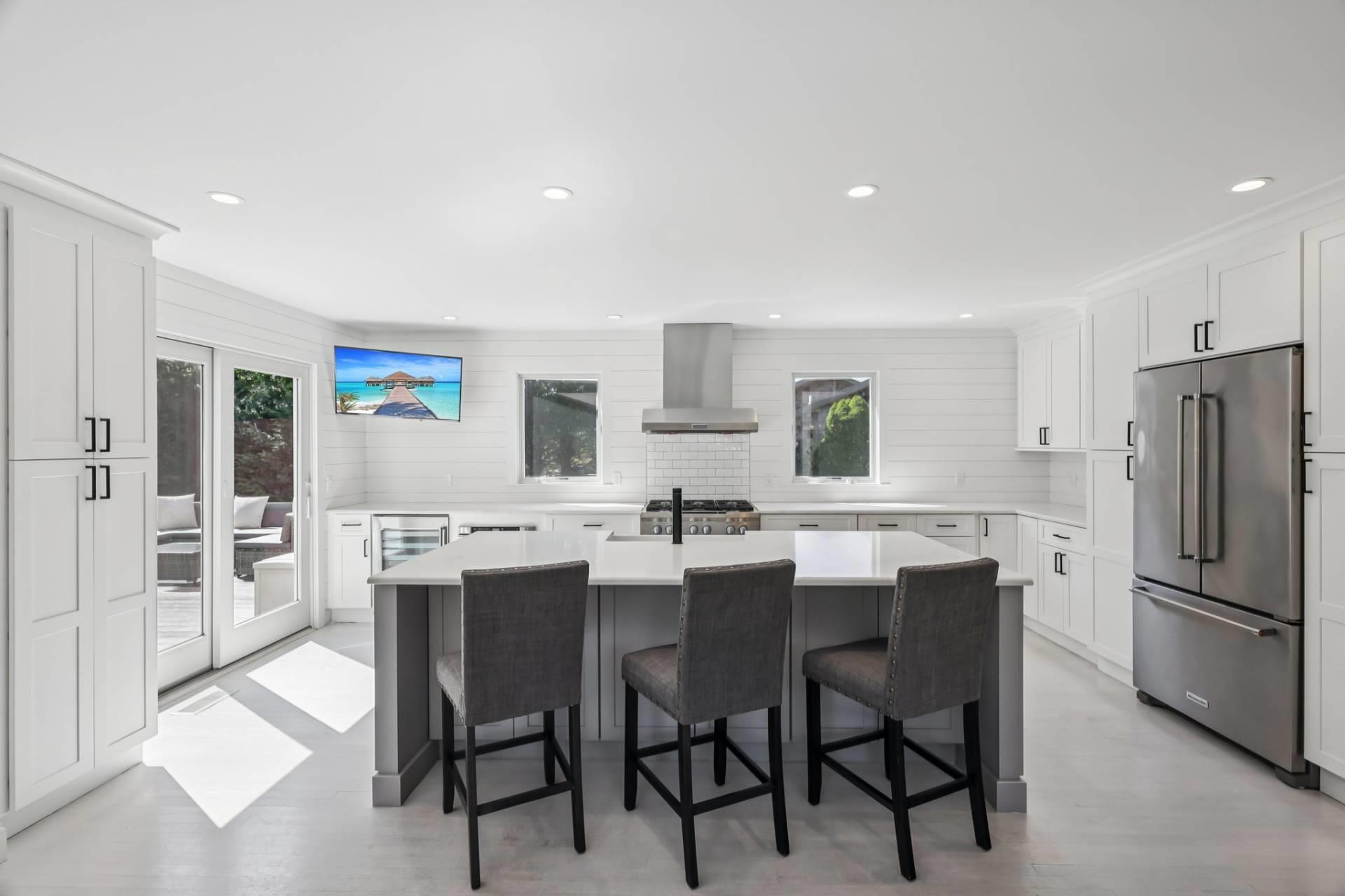 4 Hampton Harbor Road, Hampton Bays, NY 11946