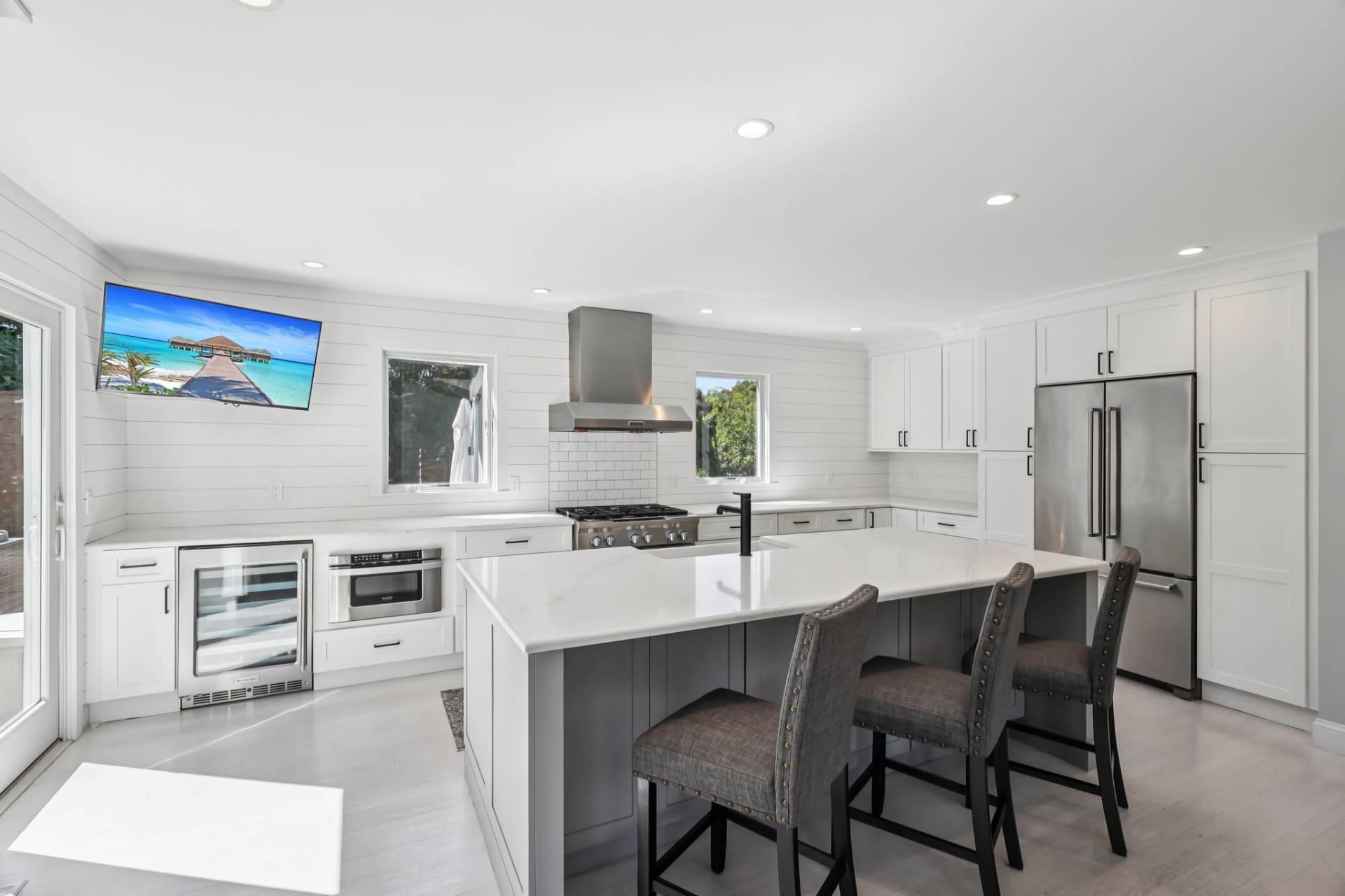 4 Hampton Harbor Road, Hampton Bays, NY 11946