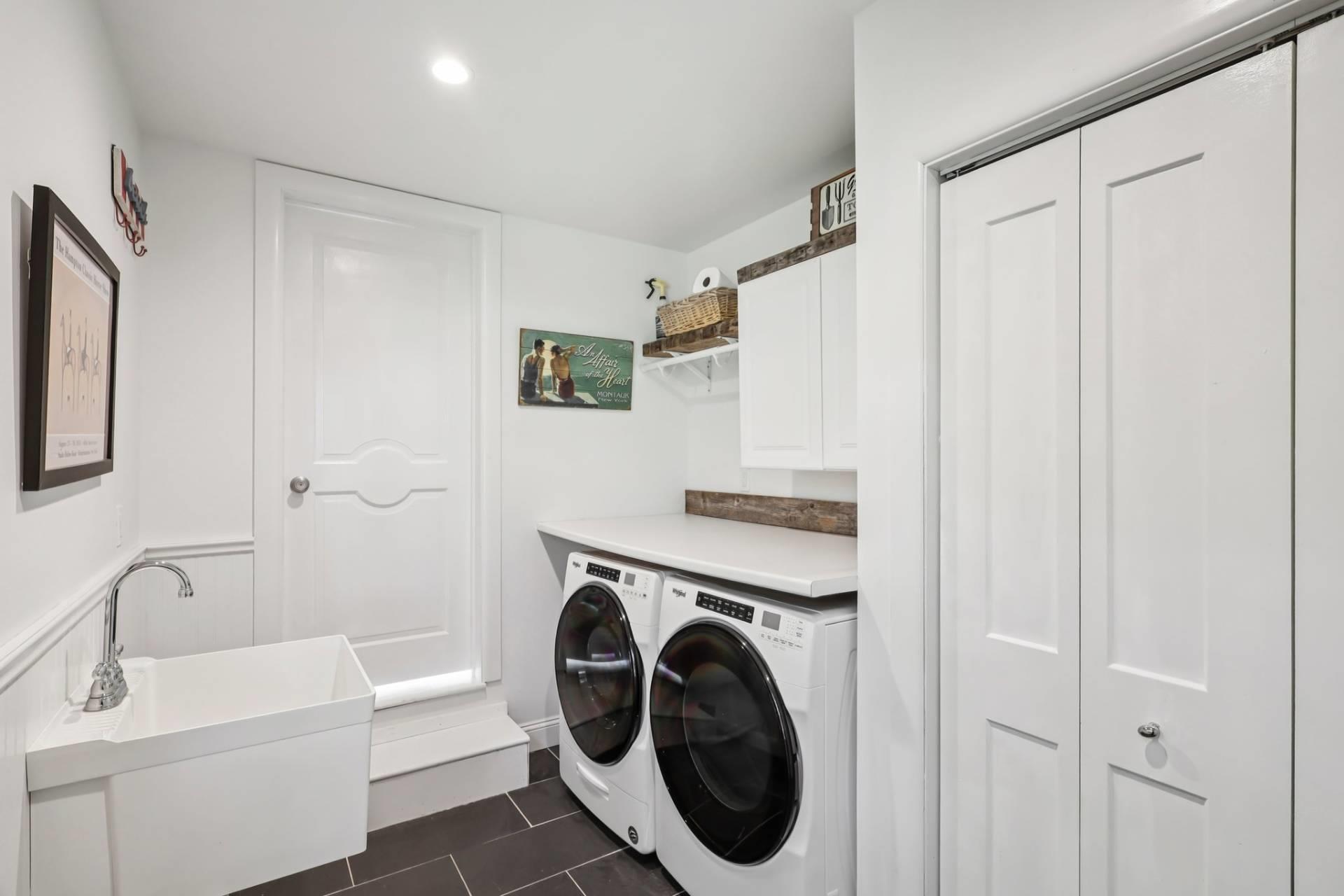 4 Hampton Harbor Road, Hampton Bays, NY 11946