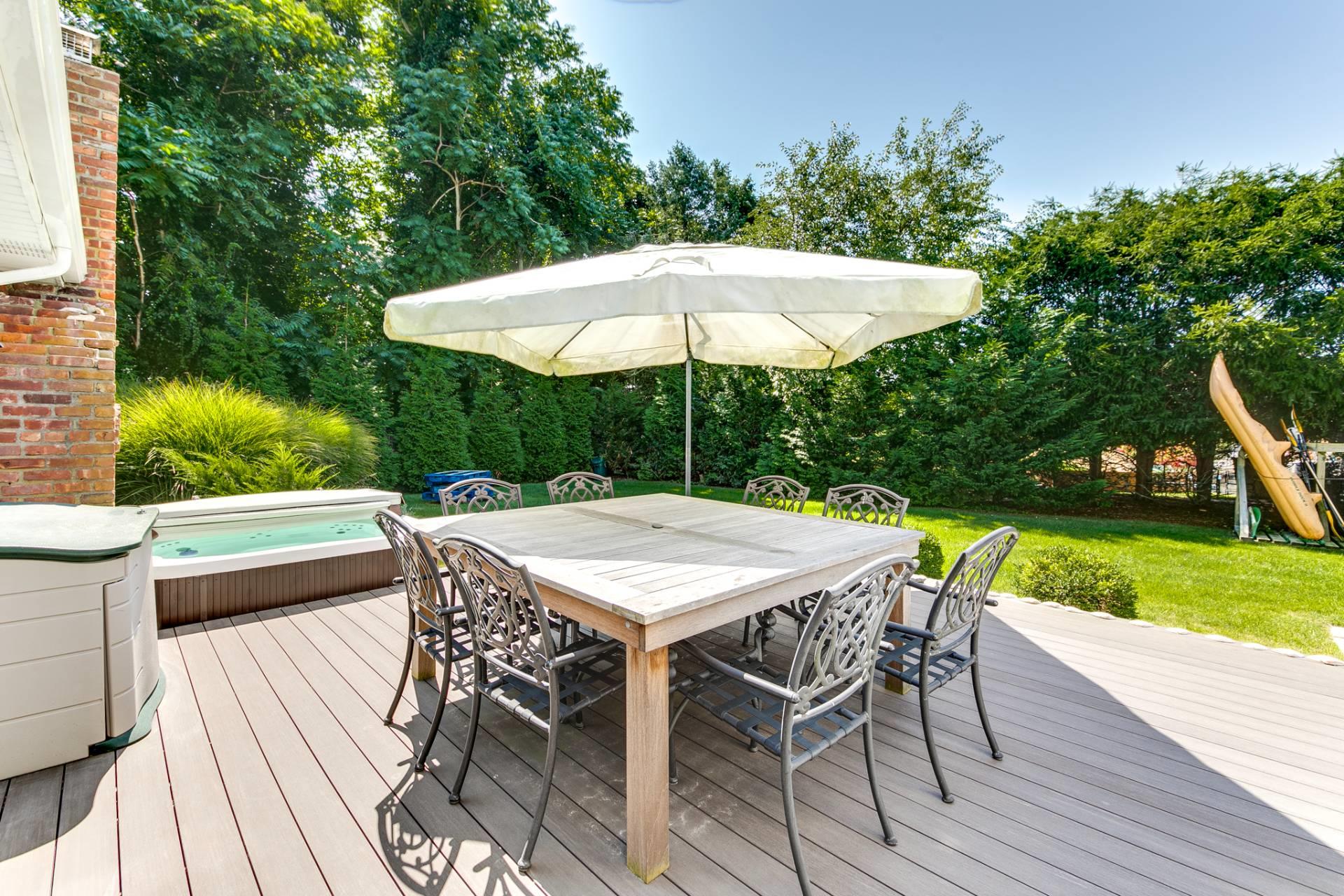 4 Hampton Harbor Road, Hampton Bays, NY 11946